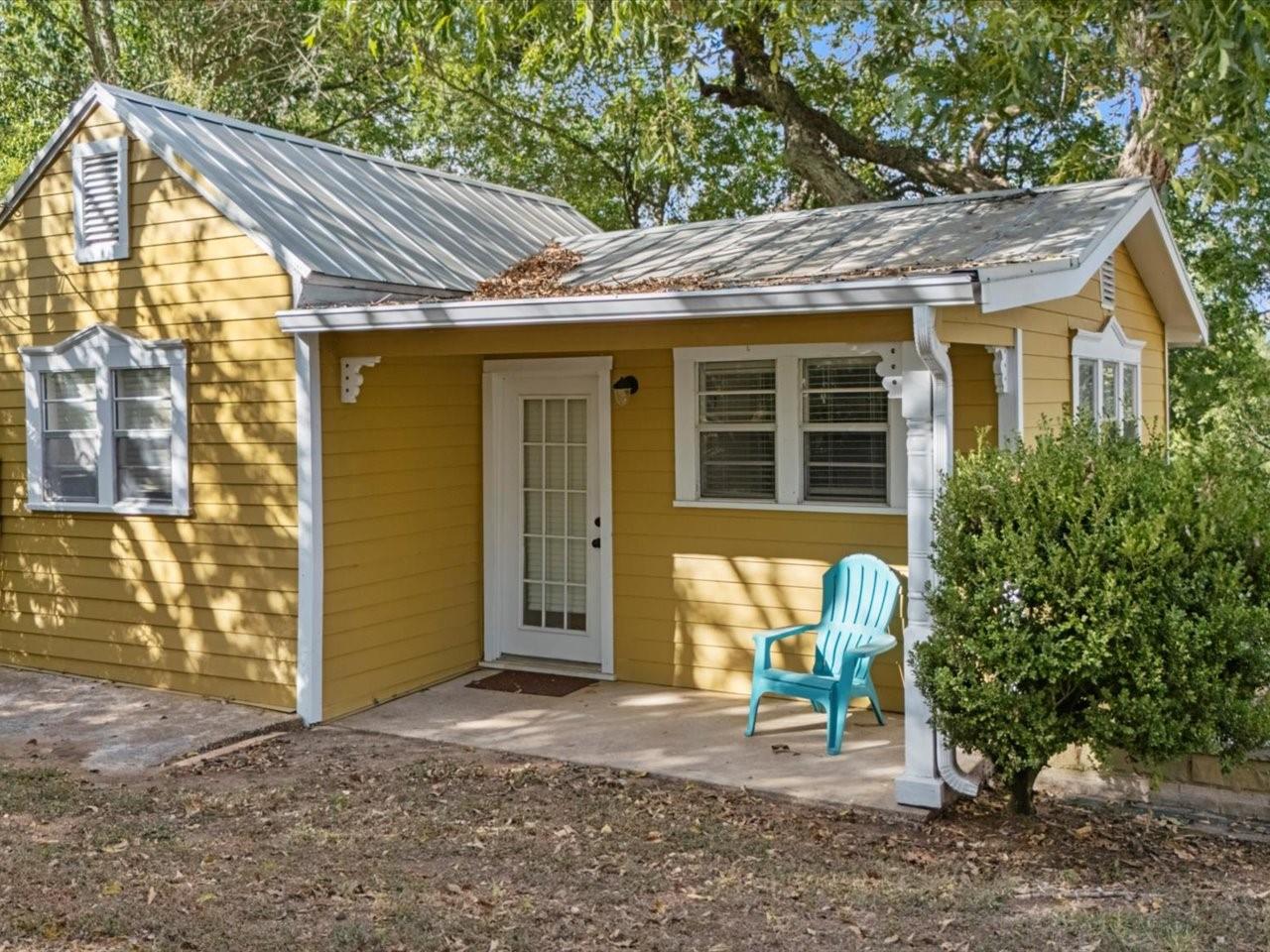 Image 30 of 40 For 802 Main St 