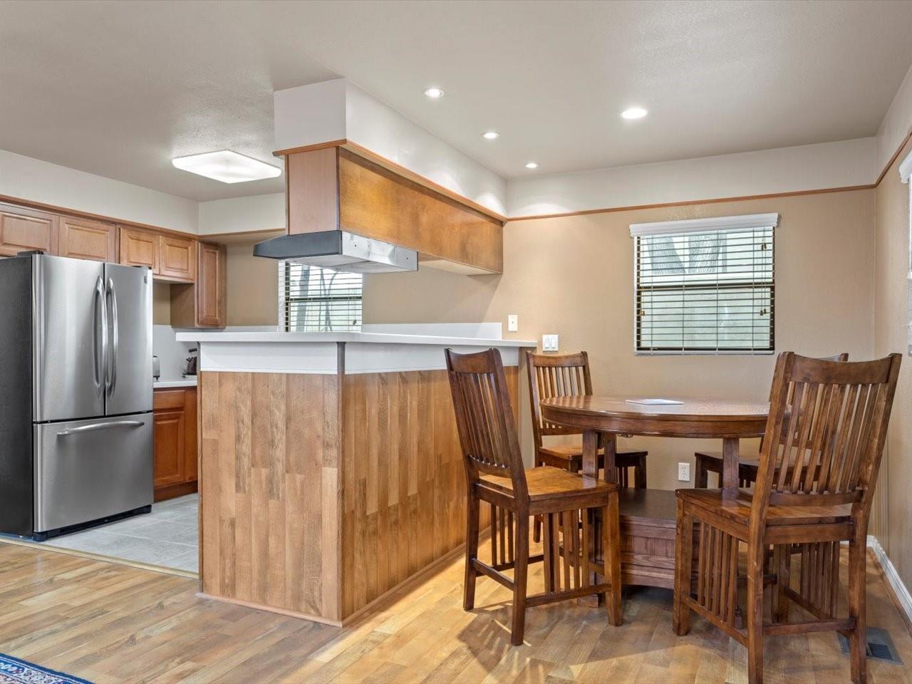 Image 34 of 40 For 802 Main St 