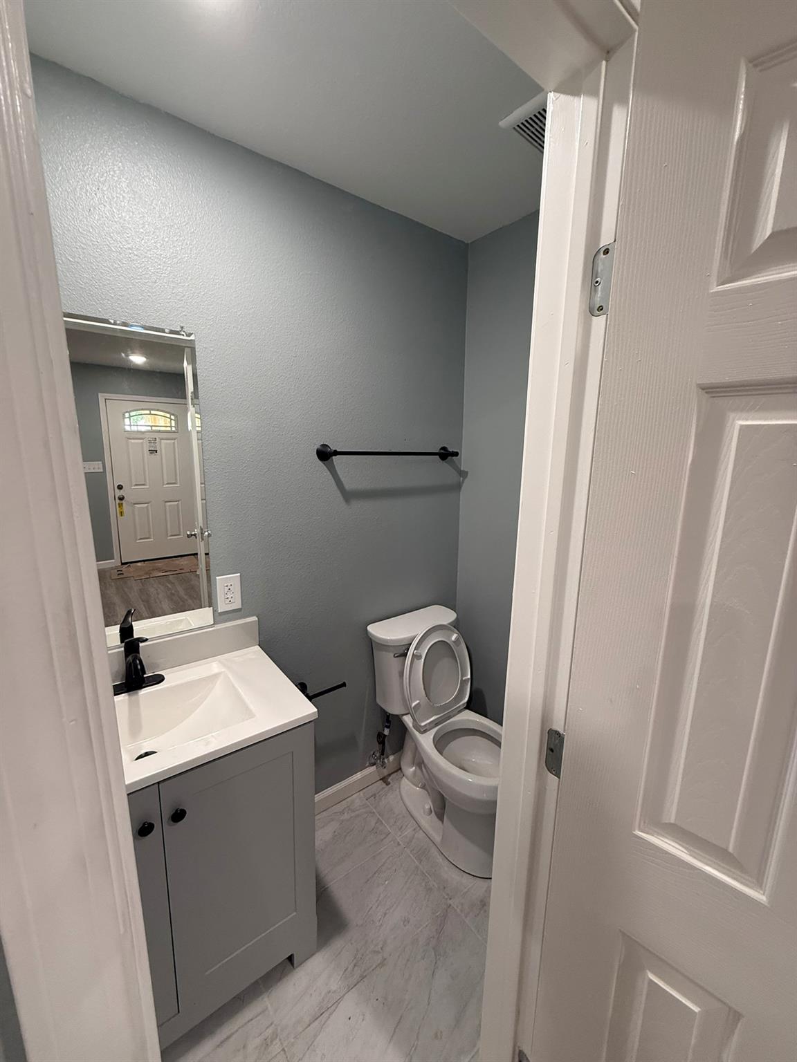 Image 11 of 36 For 1300 2nd St 