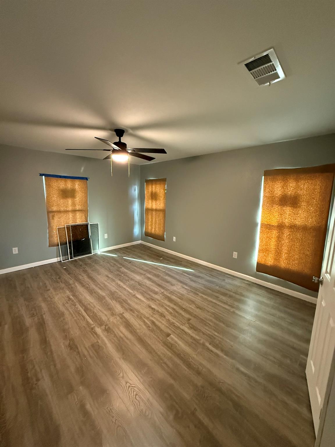 Image 13 of 36 For 1300 2nd St 