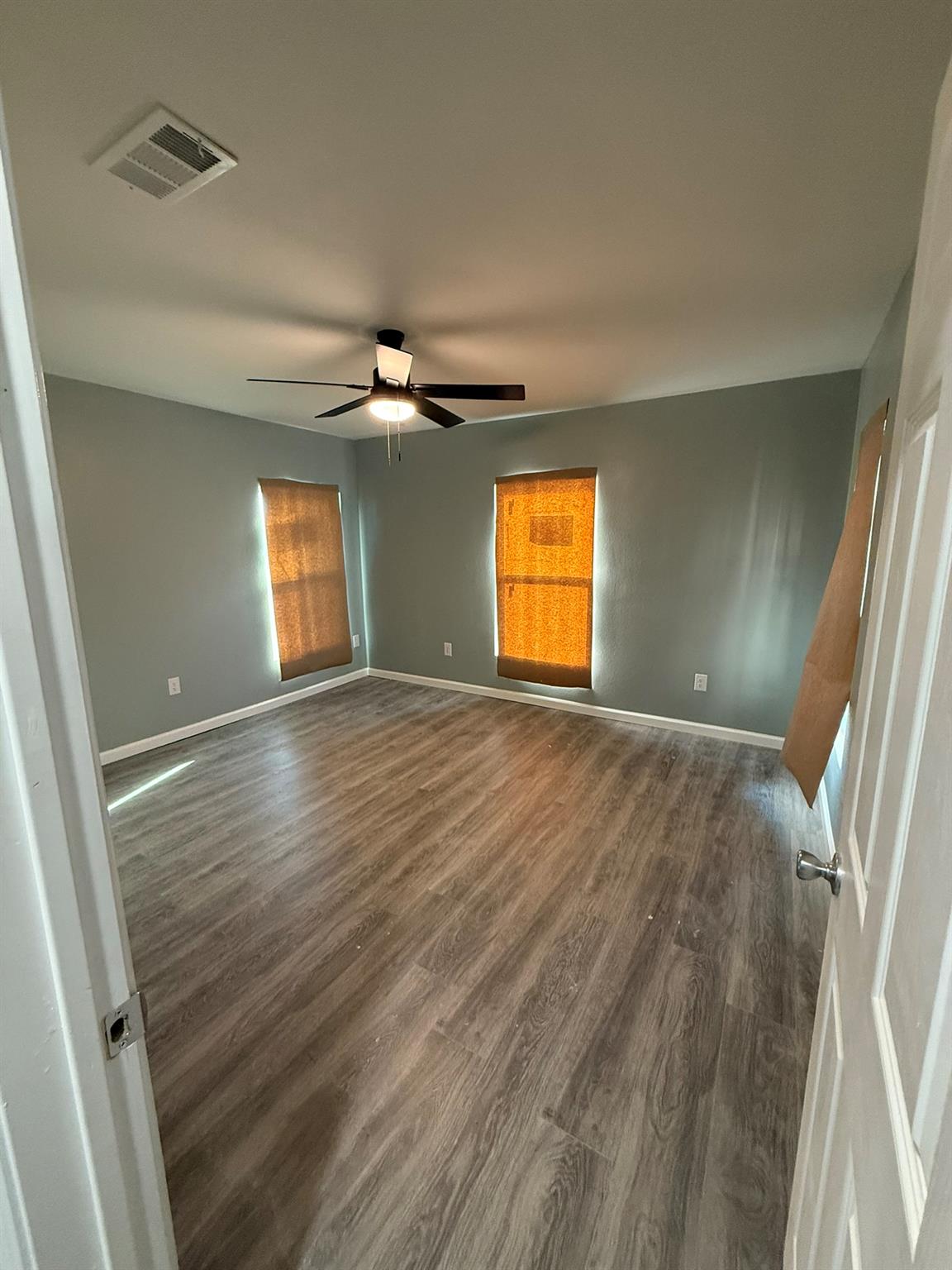 Image 17 of 36 For 1300 2nd St 