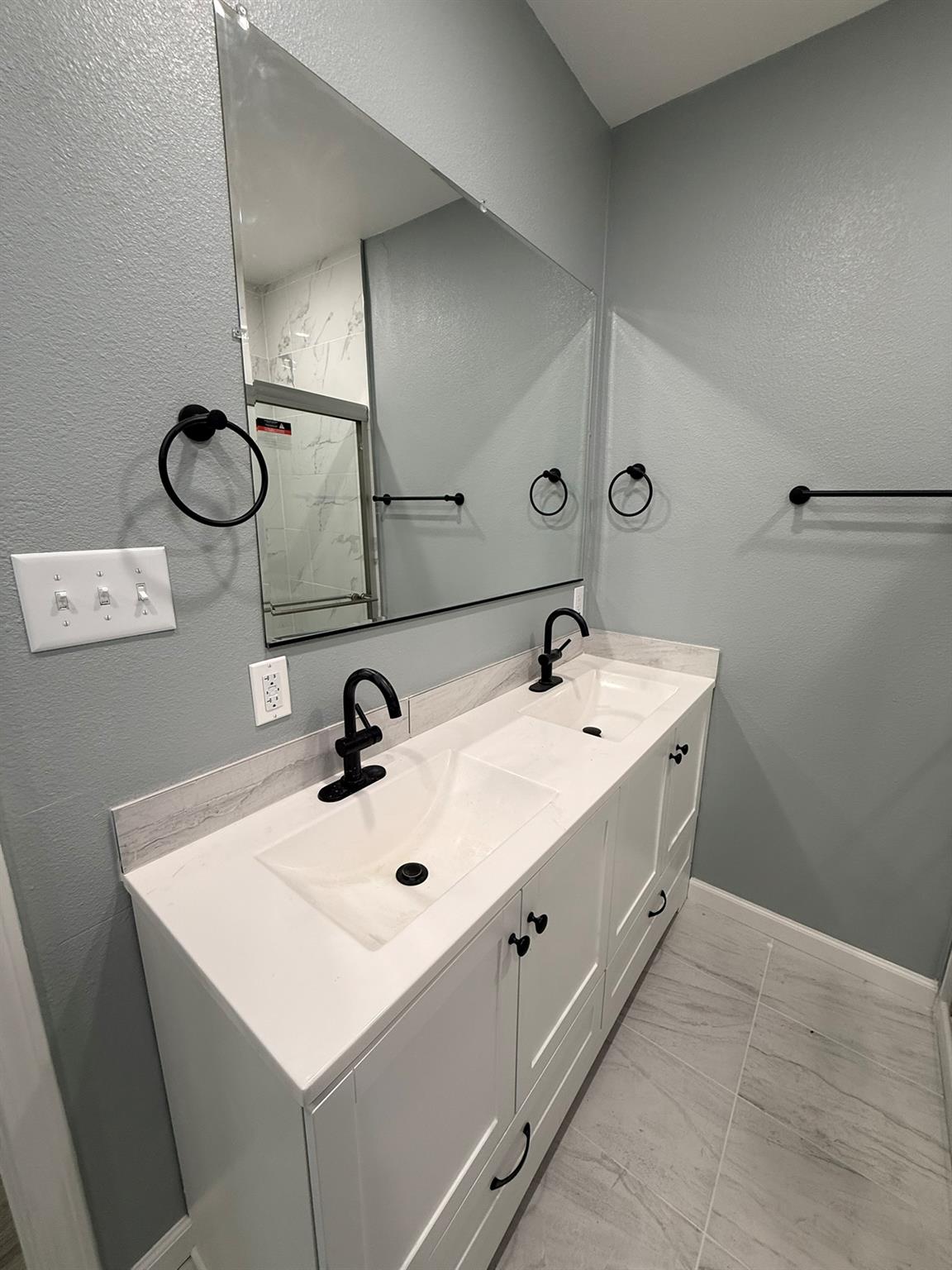 Image 33 of 36 For 1300 2nd St 