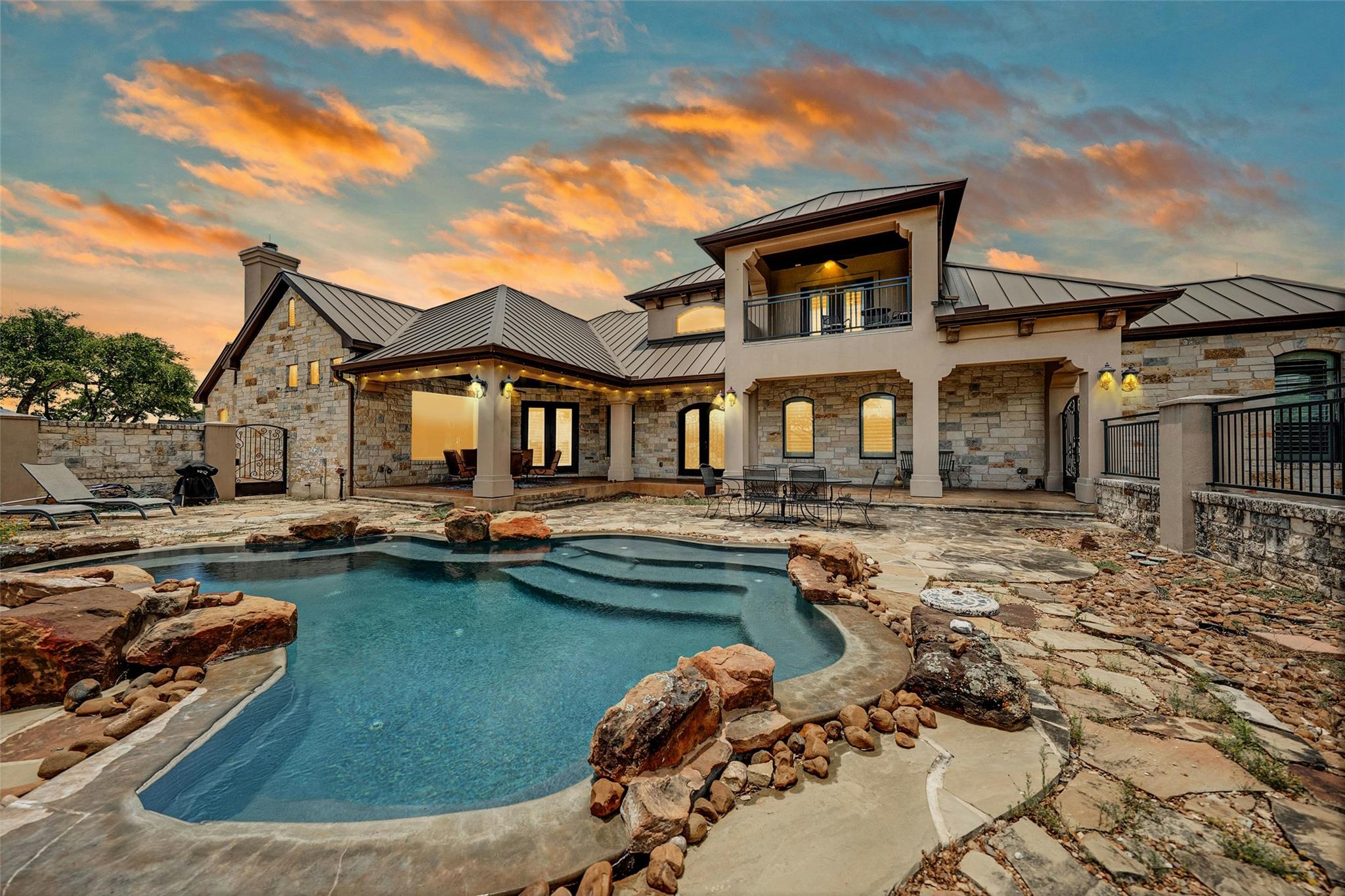 Details for 1073 Las Brisas Dr, Canyon Lake, TX 78133