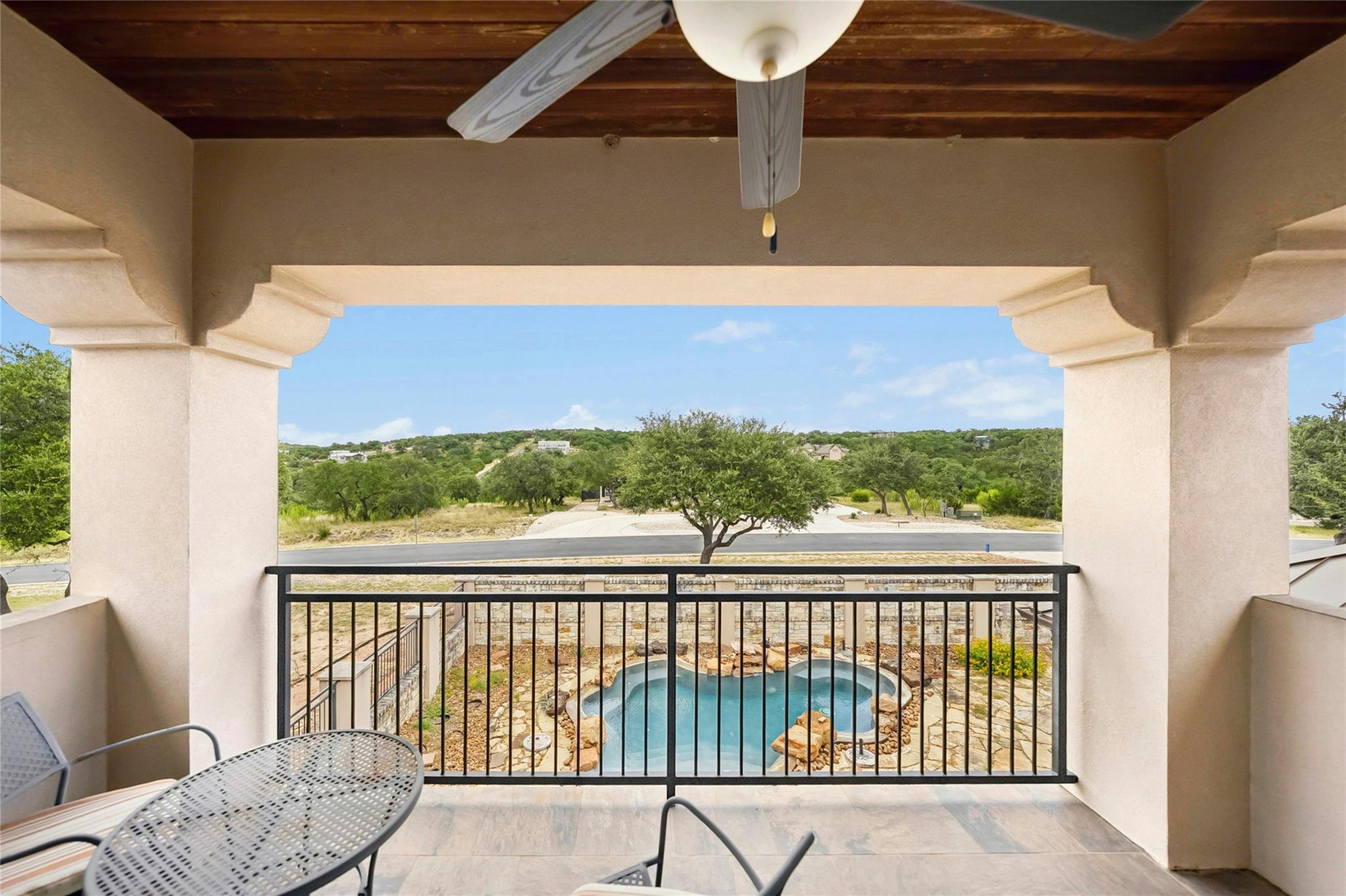 Image 26 of 33 For 1073 Las Brisas Dr