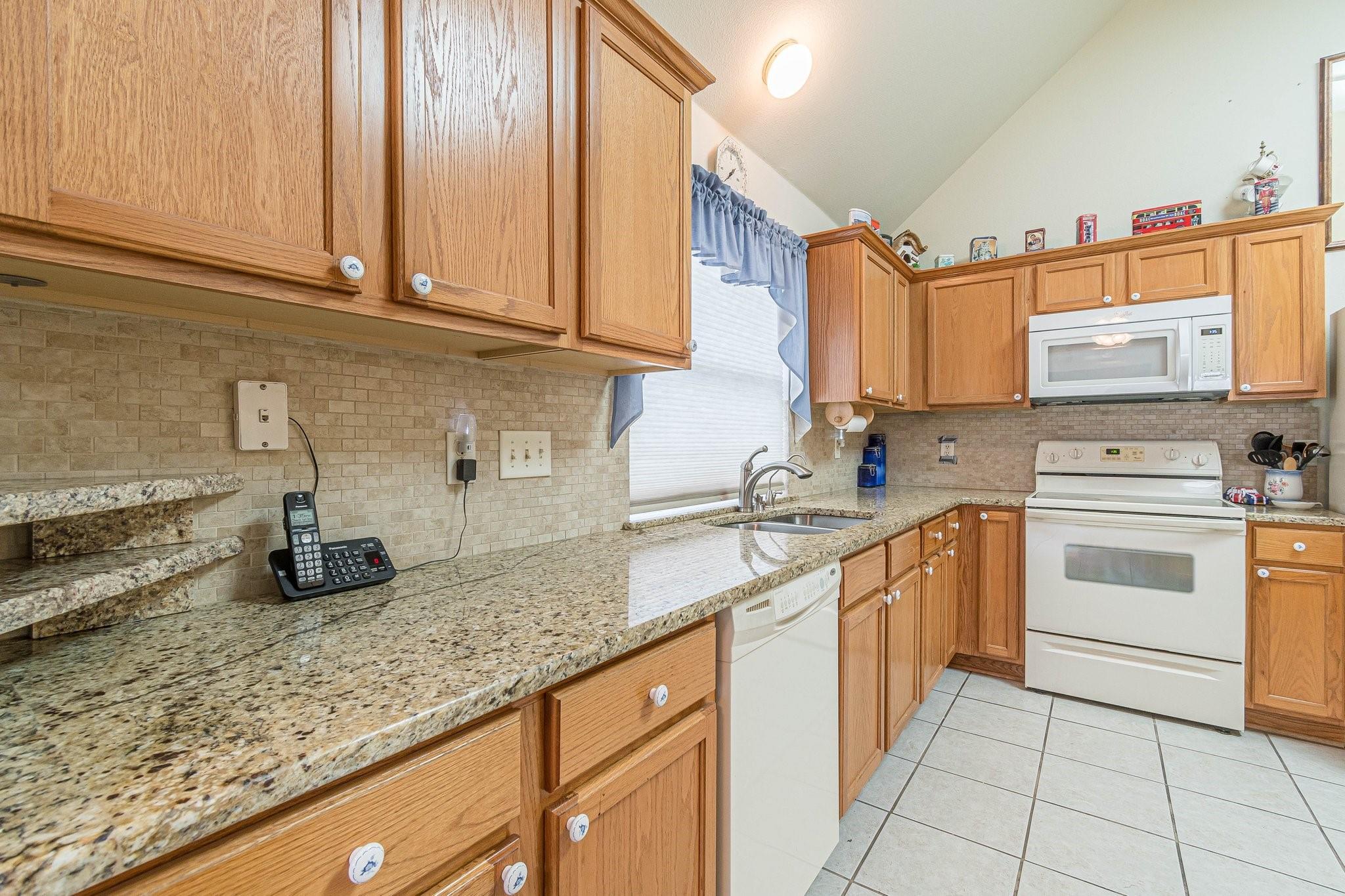 Image 18 of 40 For 518 Walnut Heights Blvd