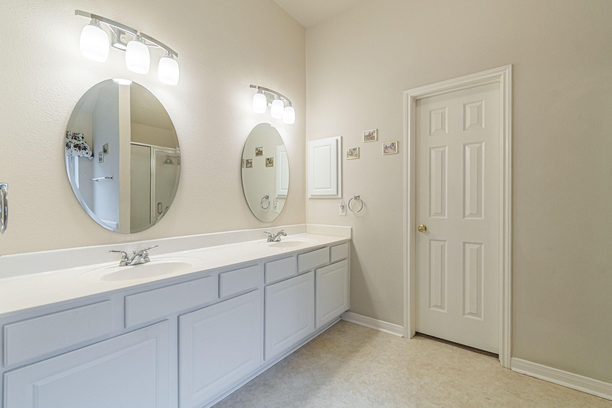 Image 32 of 40 For 518 Walnut Heights Blvd