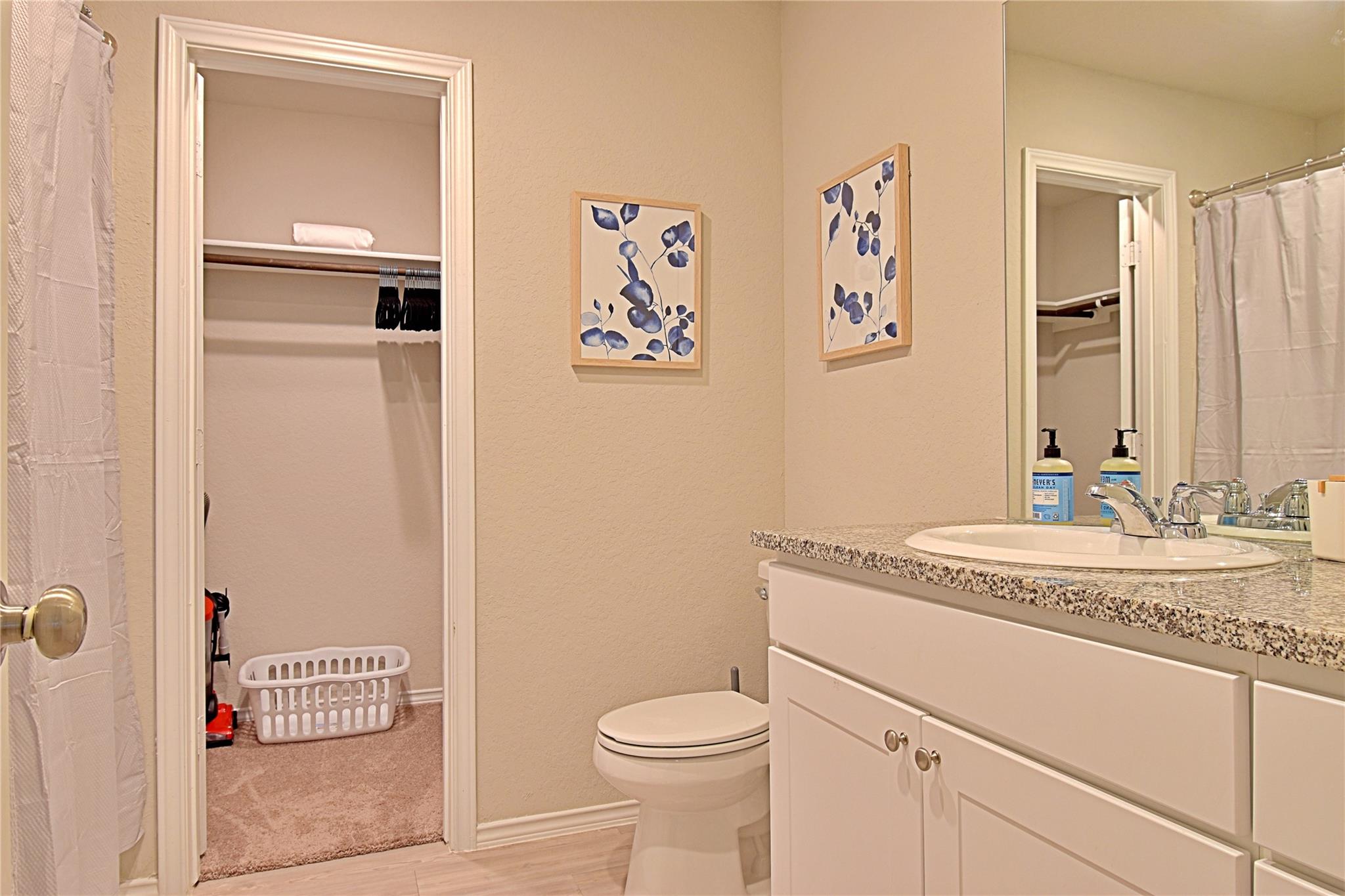 Image 24 of 34 For 3310 Carducci Dr