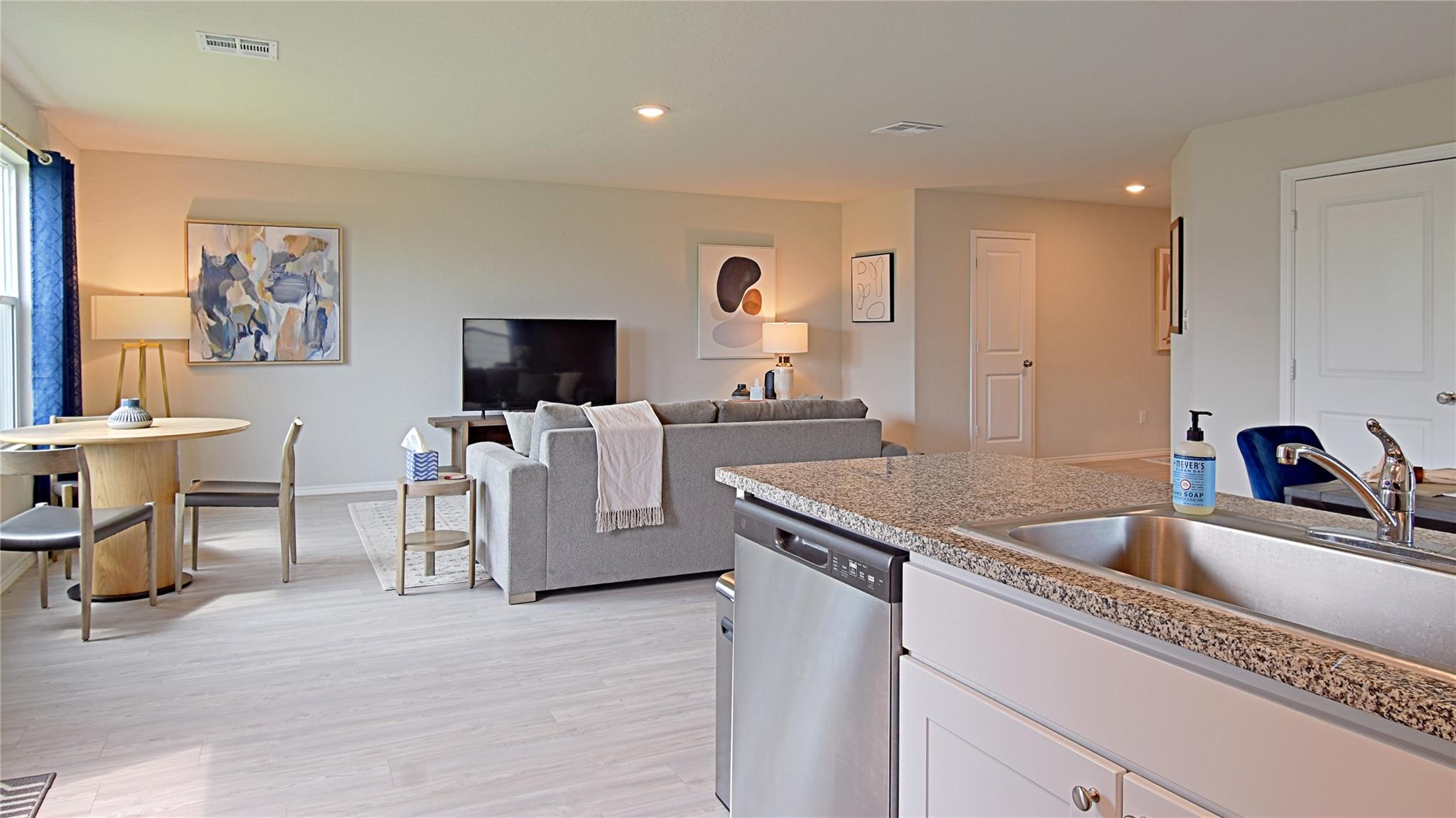 Image 9 of 34 For 3310 Carducci Dr