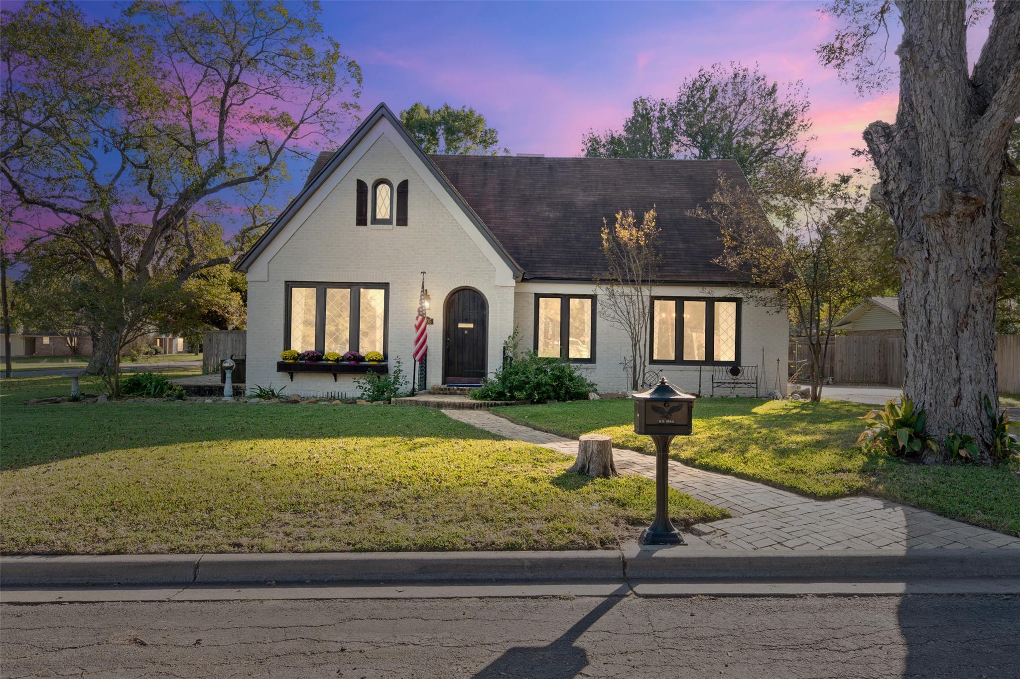 Details for 1005 14th St, Cameron, TX 76520