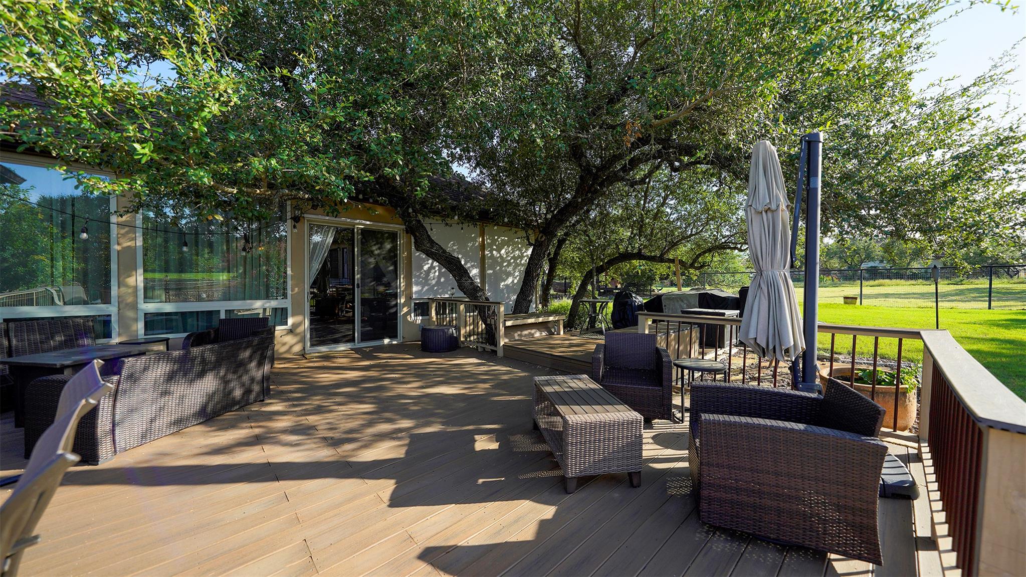 Image 27 of 39 For 1408 Olivastro