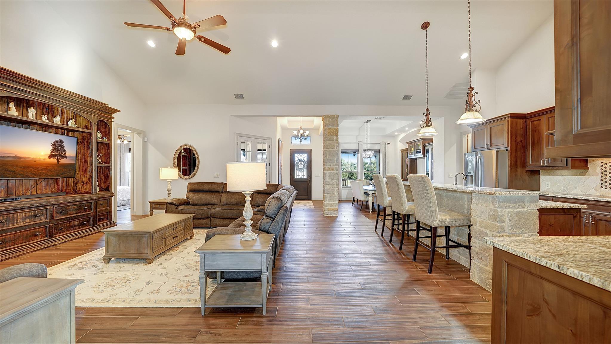 Image 5 of 39 For 1408 Olivastro