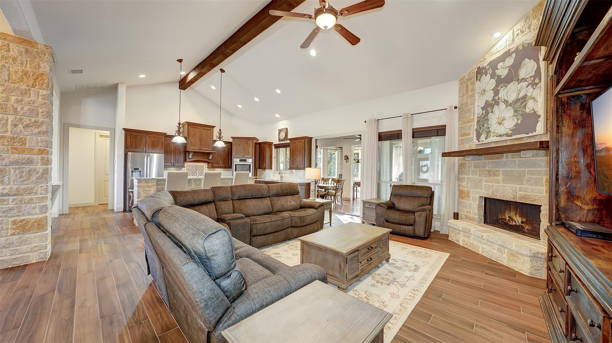 Image 7 of 39 For 1408 Olivastro