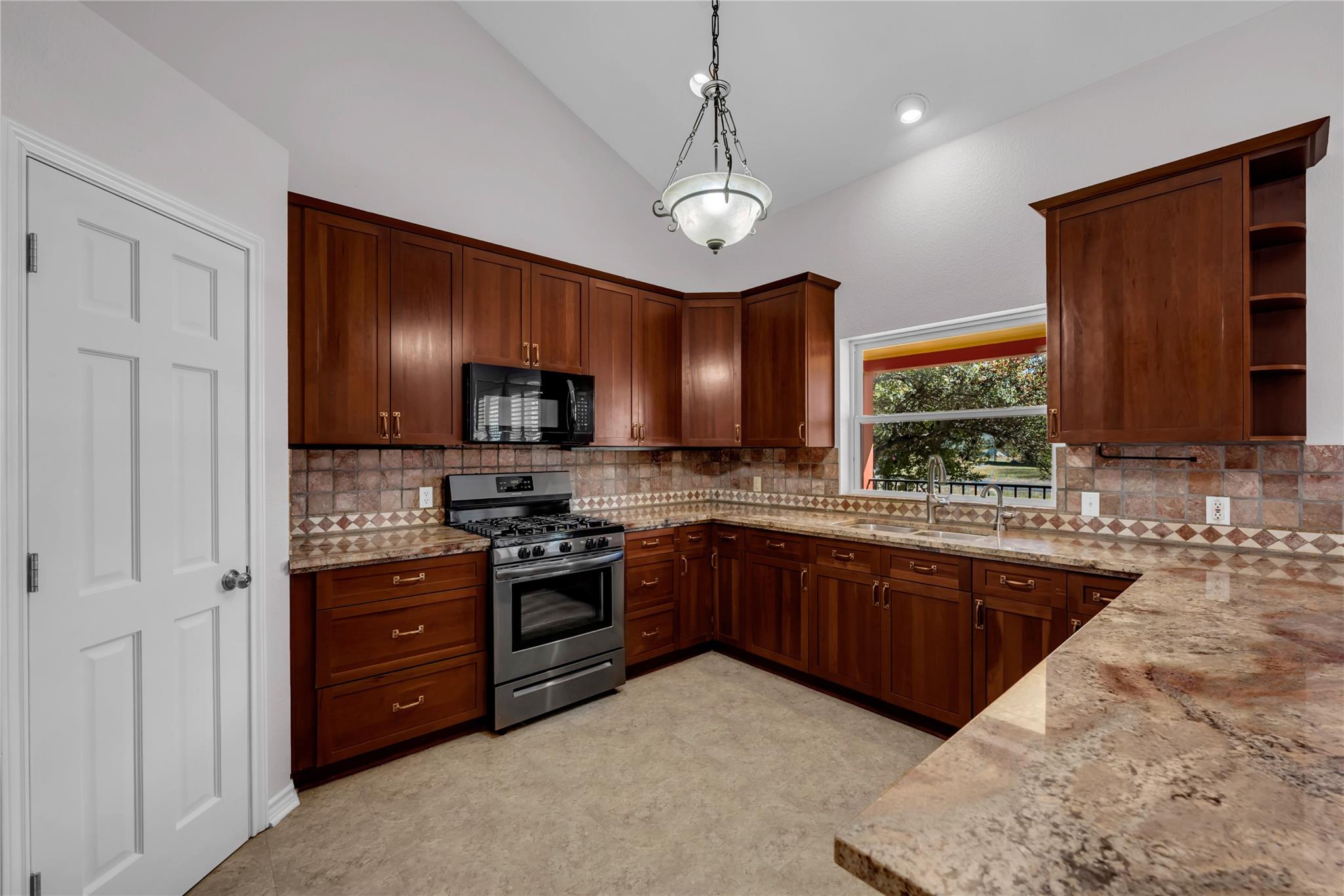 Image 8 of 35 For 418 County Road 119a