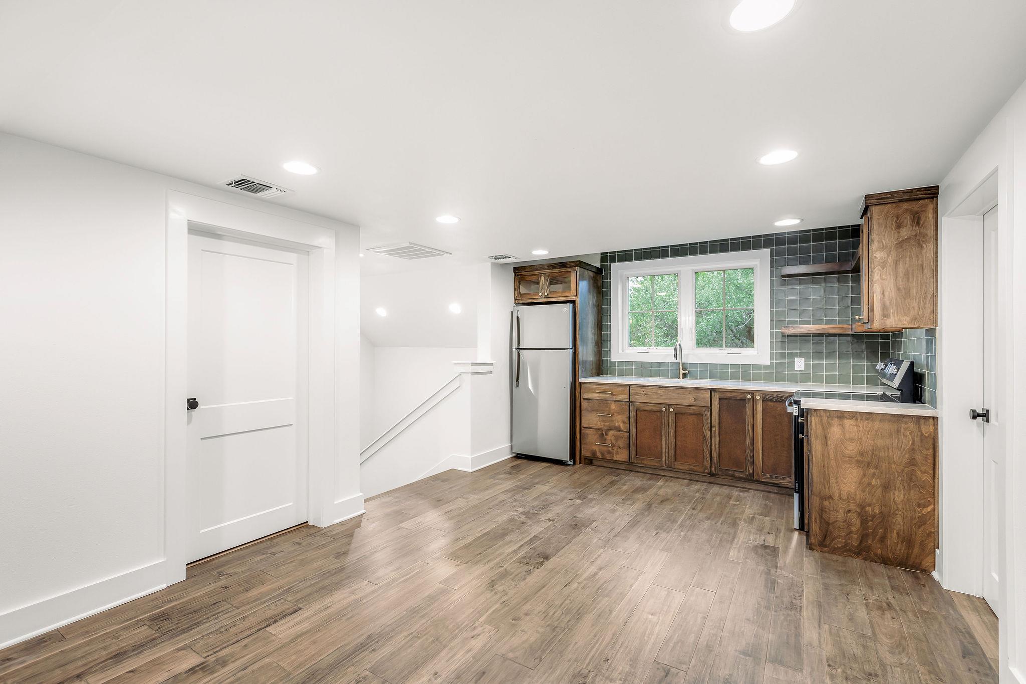 Image 33 of 40 For 812 Jennings Branch Rd