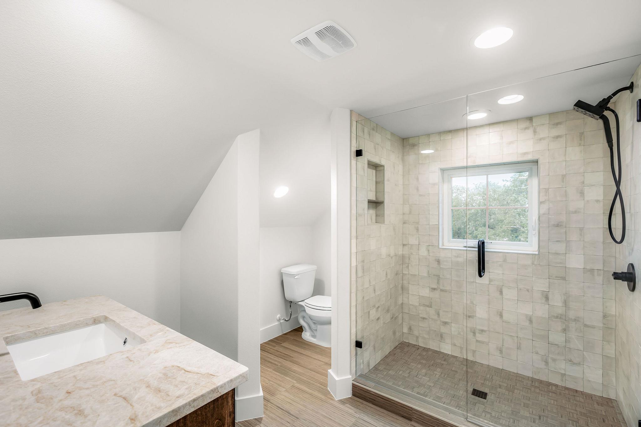 Image 34 of 40 For 812 Jennings Branch Rd