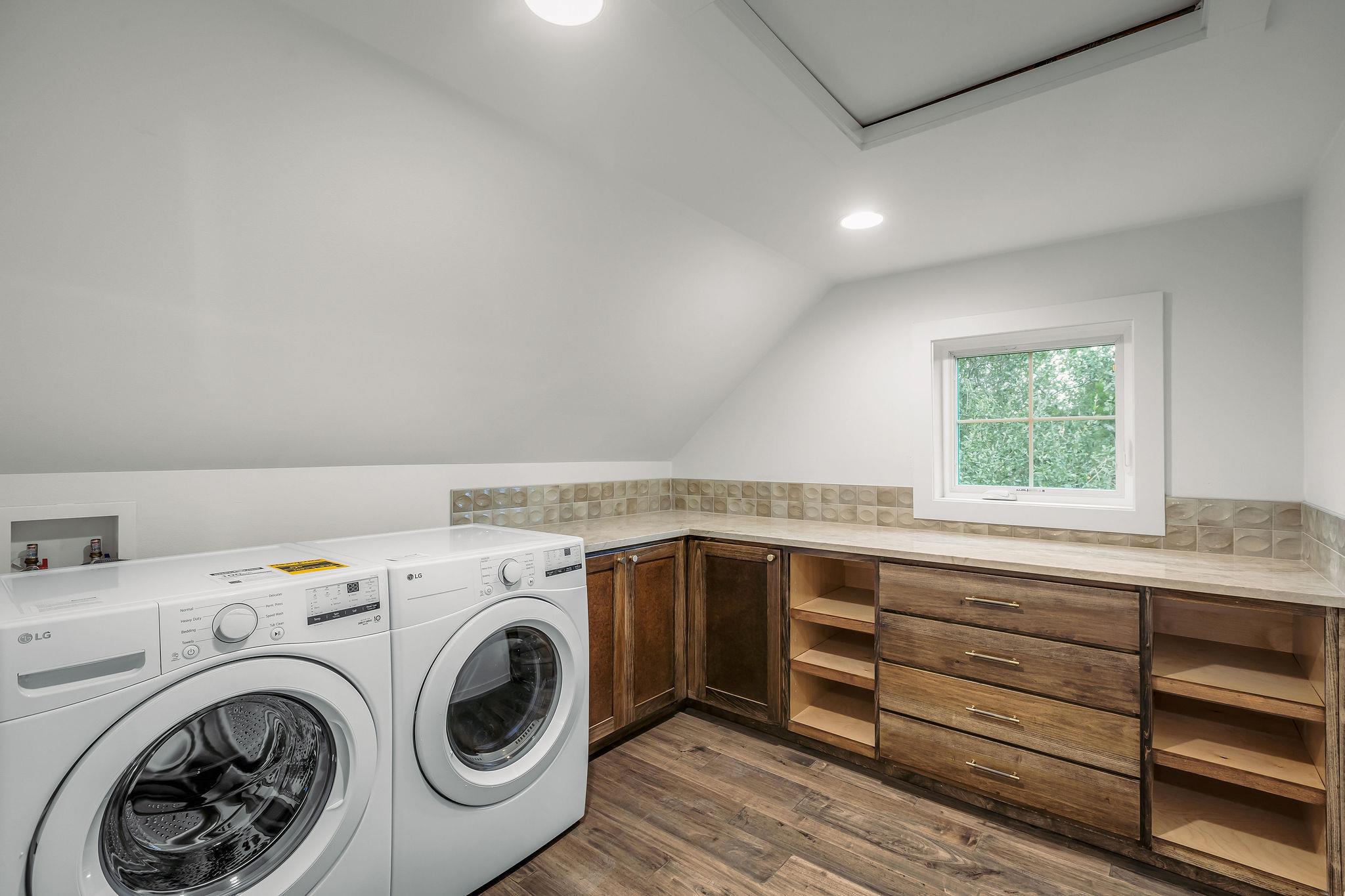 Image 35 of 40 For 812 Jennings Branch Rd