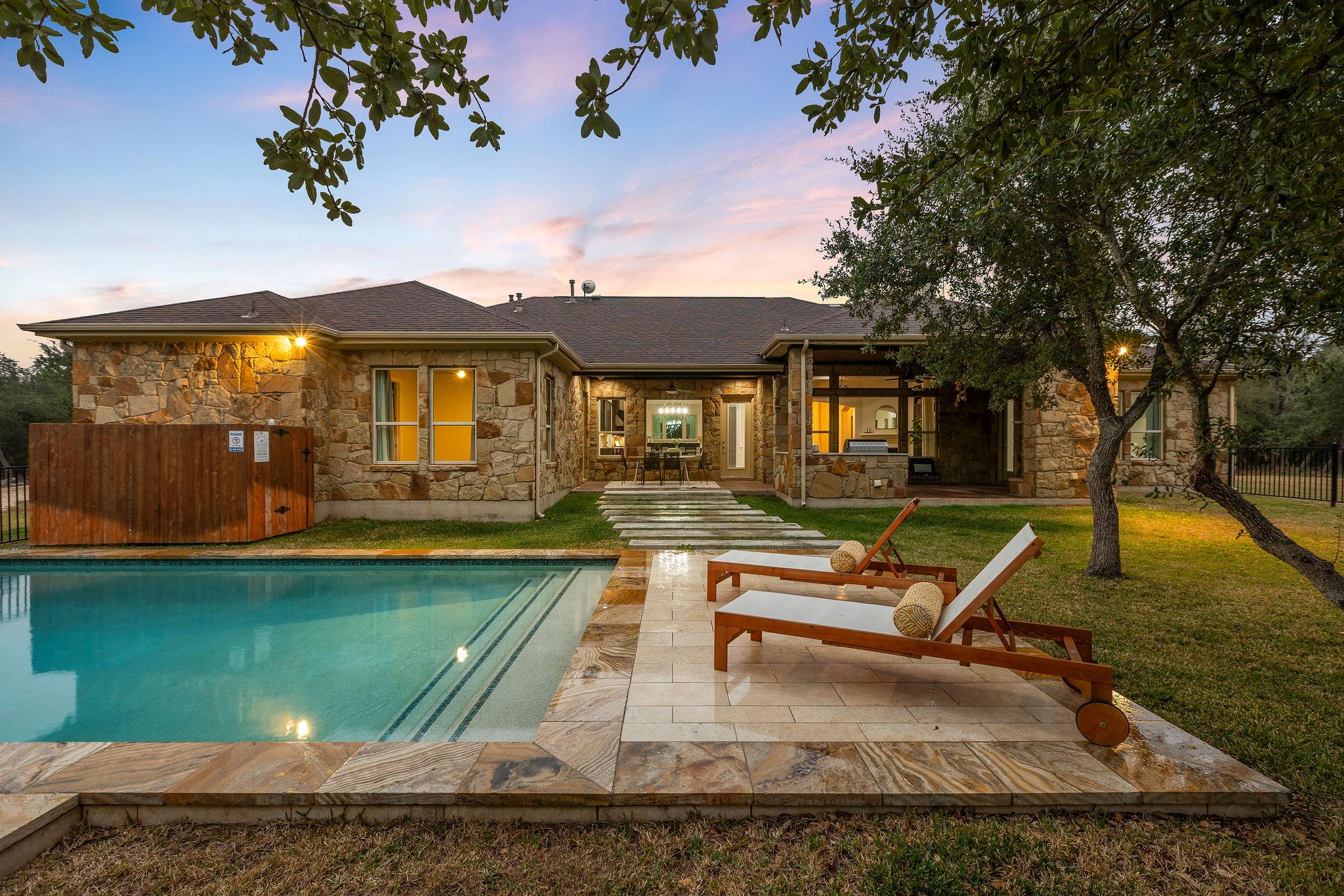 Image 6 of 40 For 812 Jennings Branch Rd