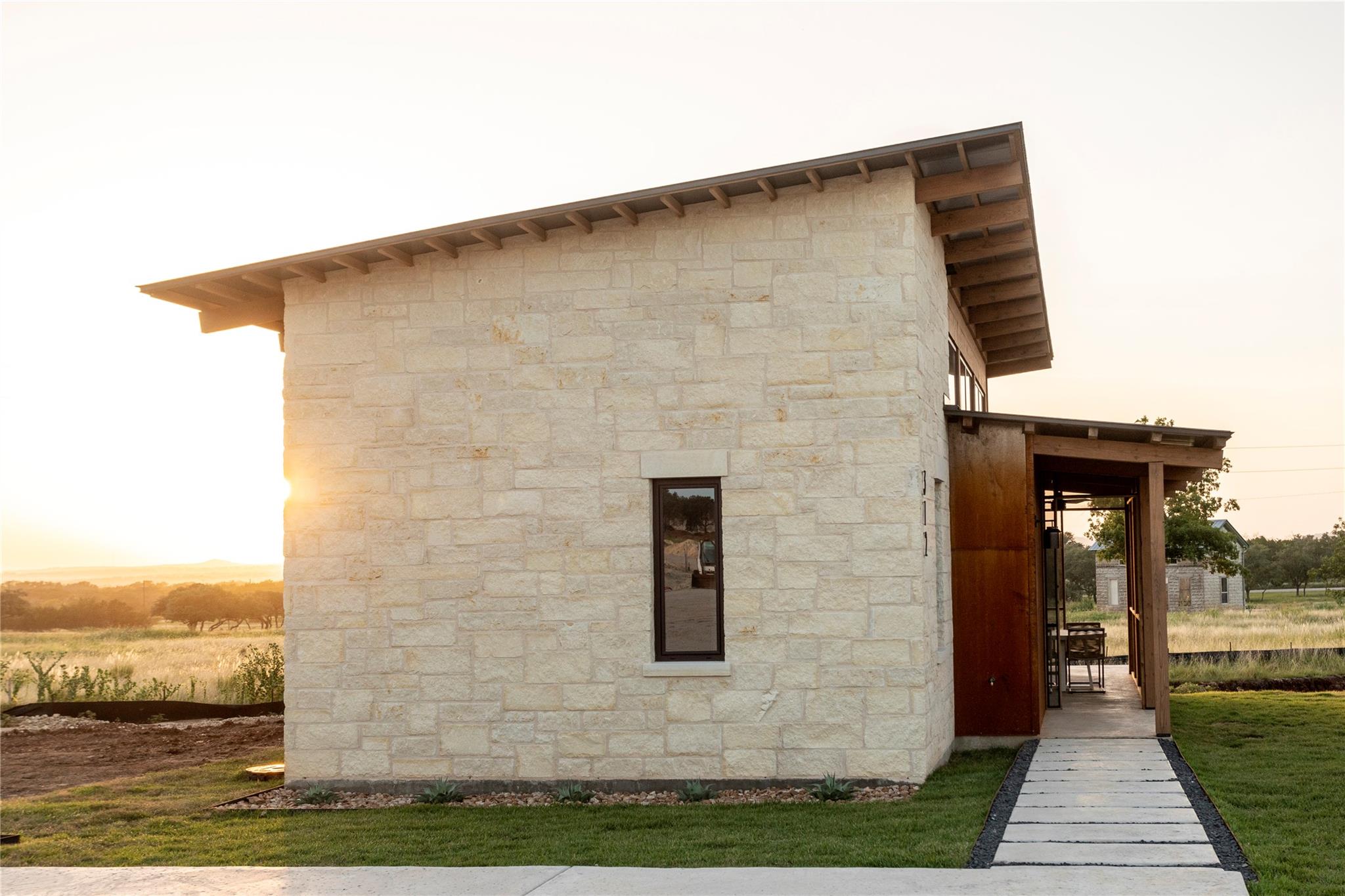 Image 19 of 40 For 9361 Us Highway 290  113