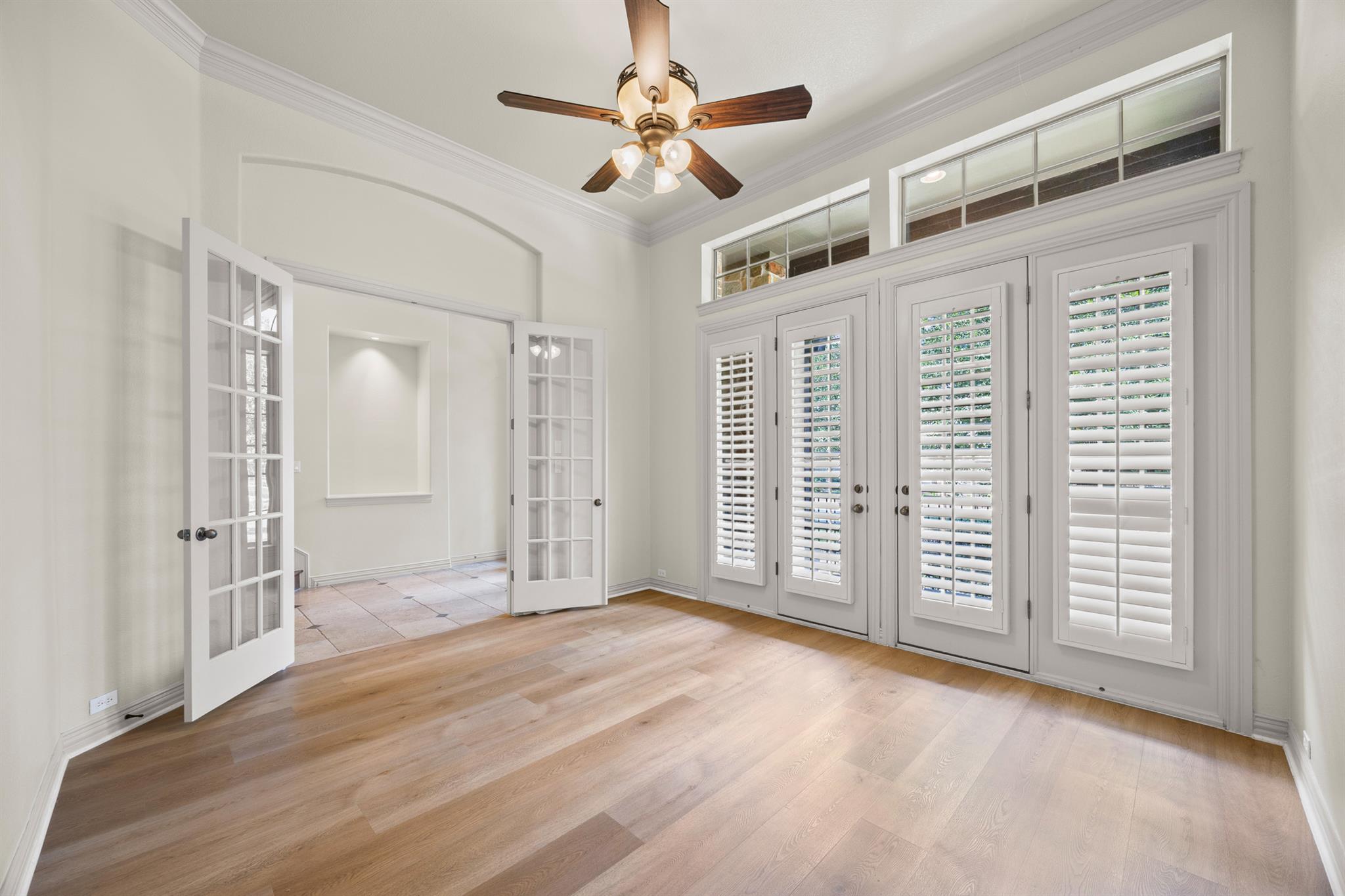 Image 17 of 35 For 10500 Avery Club Dr 3