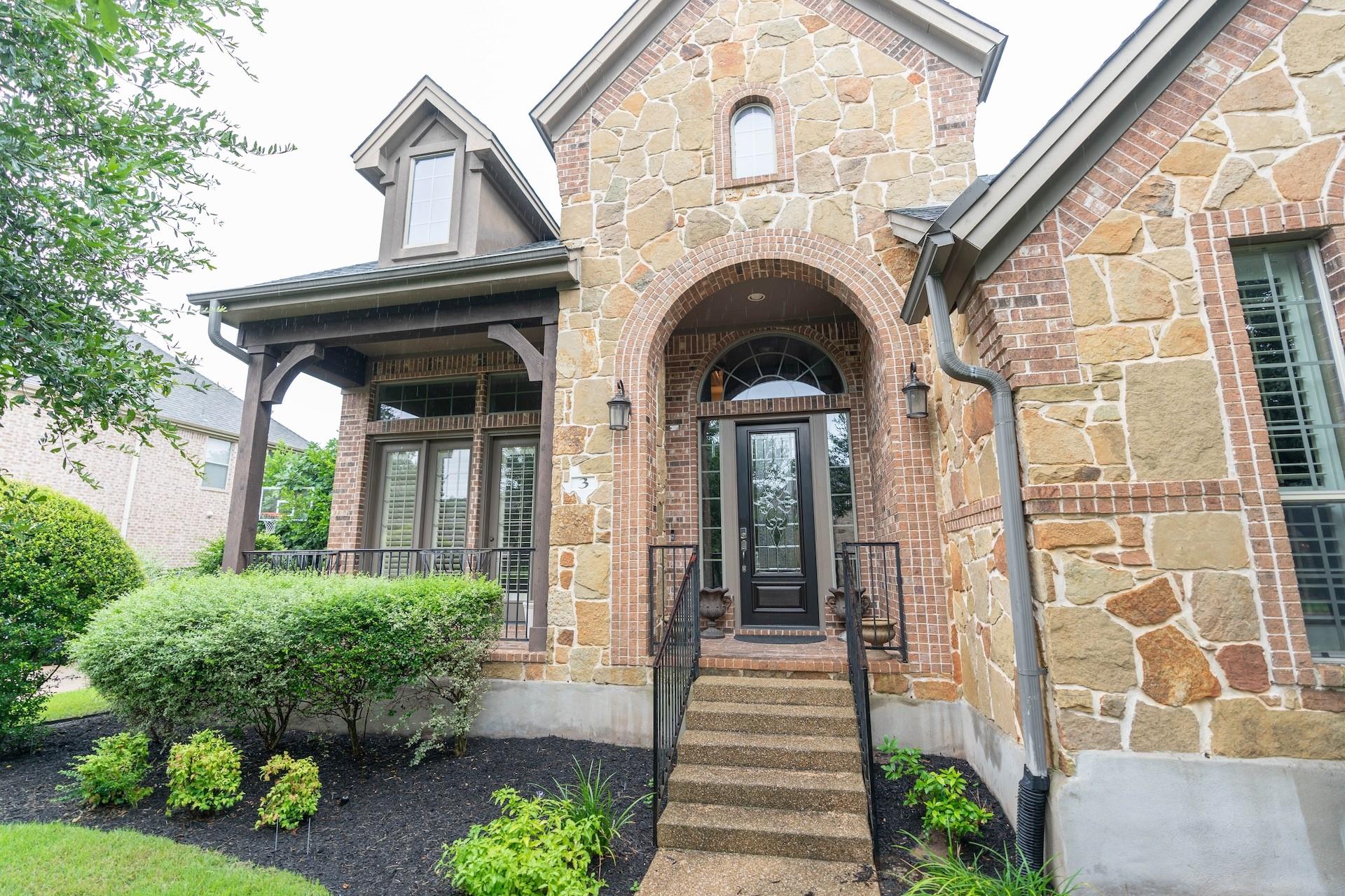 Image 2 of 35 For 10500 Avery Club Dr 3