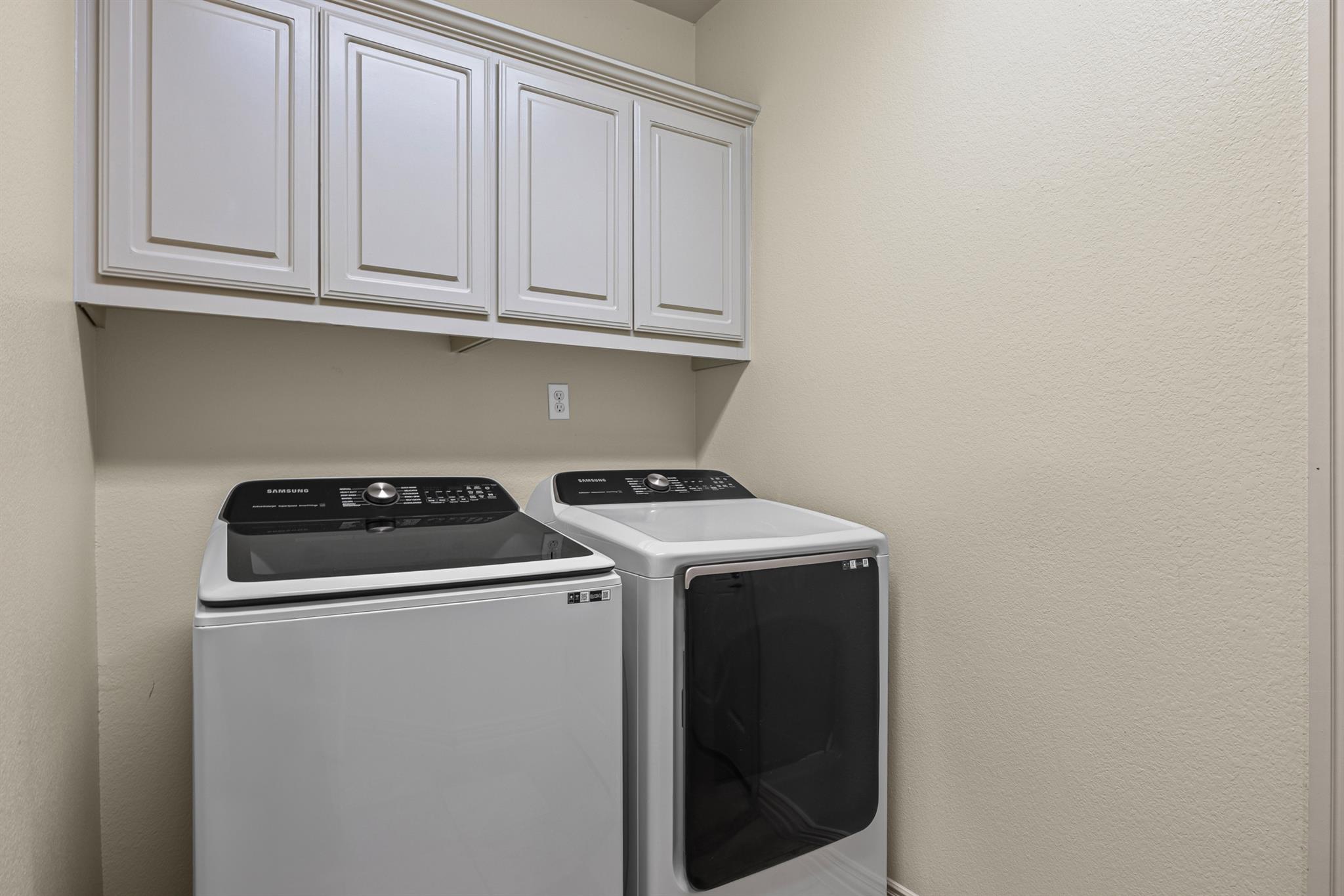 Image 22 of 35 For 10500 Avery Club Dr 3