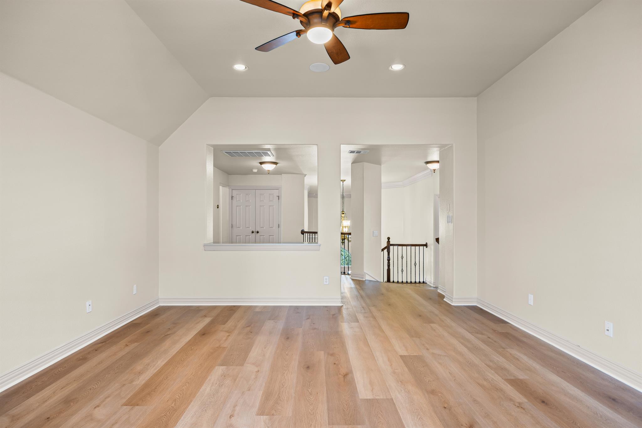 Image 28 of 35 For 10500 Avery Club Dr 3