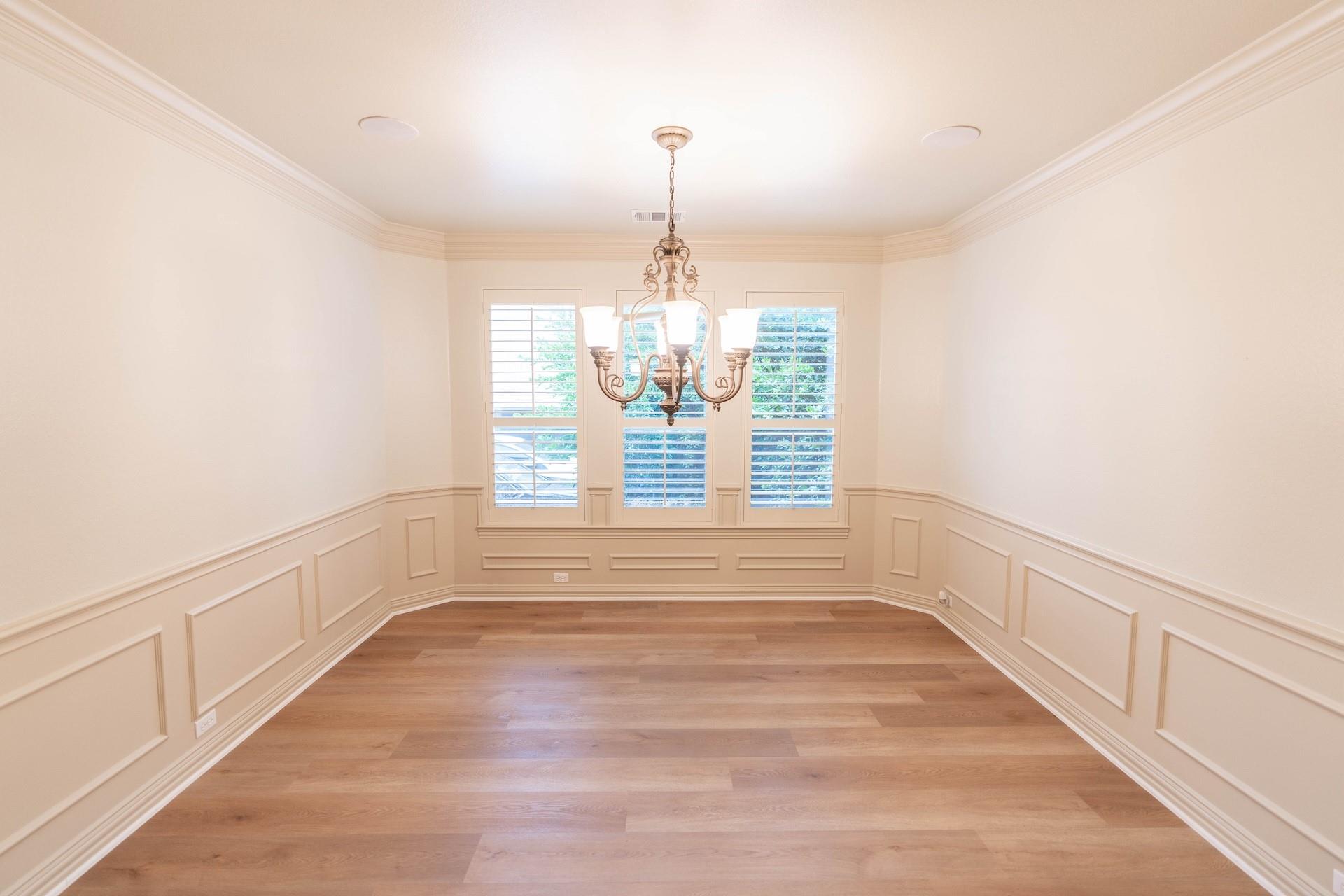 Image 3 of 35 For 10500 Avery Club Dr 3