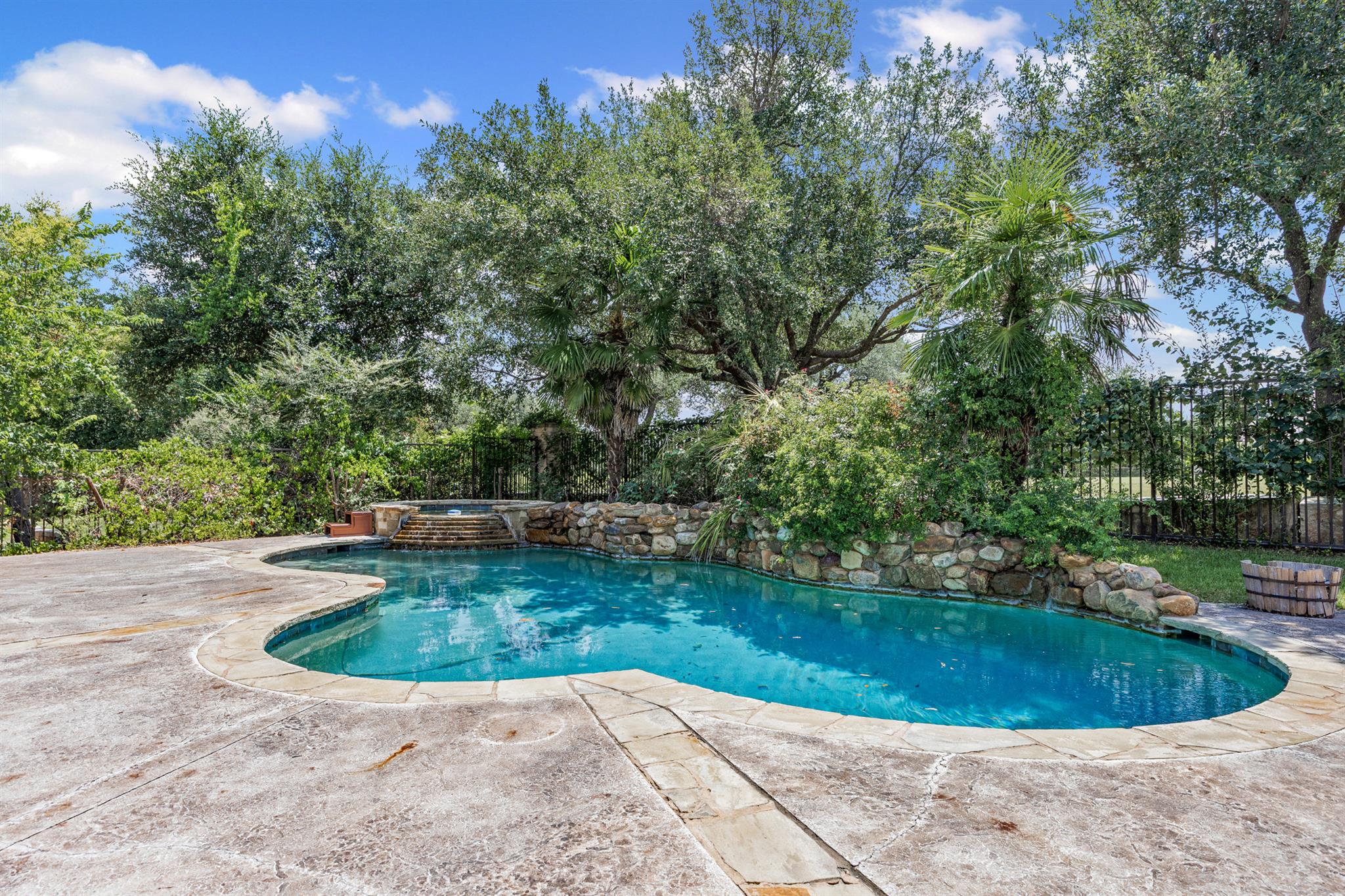 Image 34 of 35 For 10500 Avery Club Dr 3