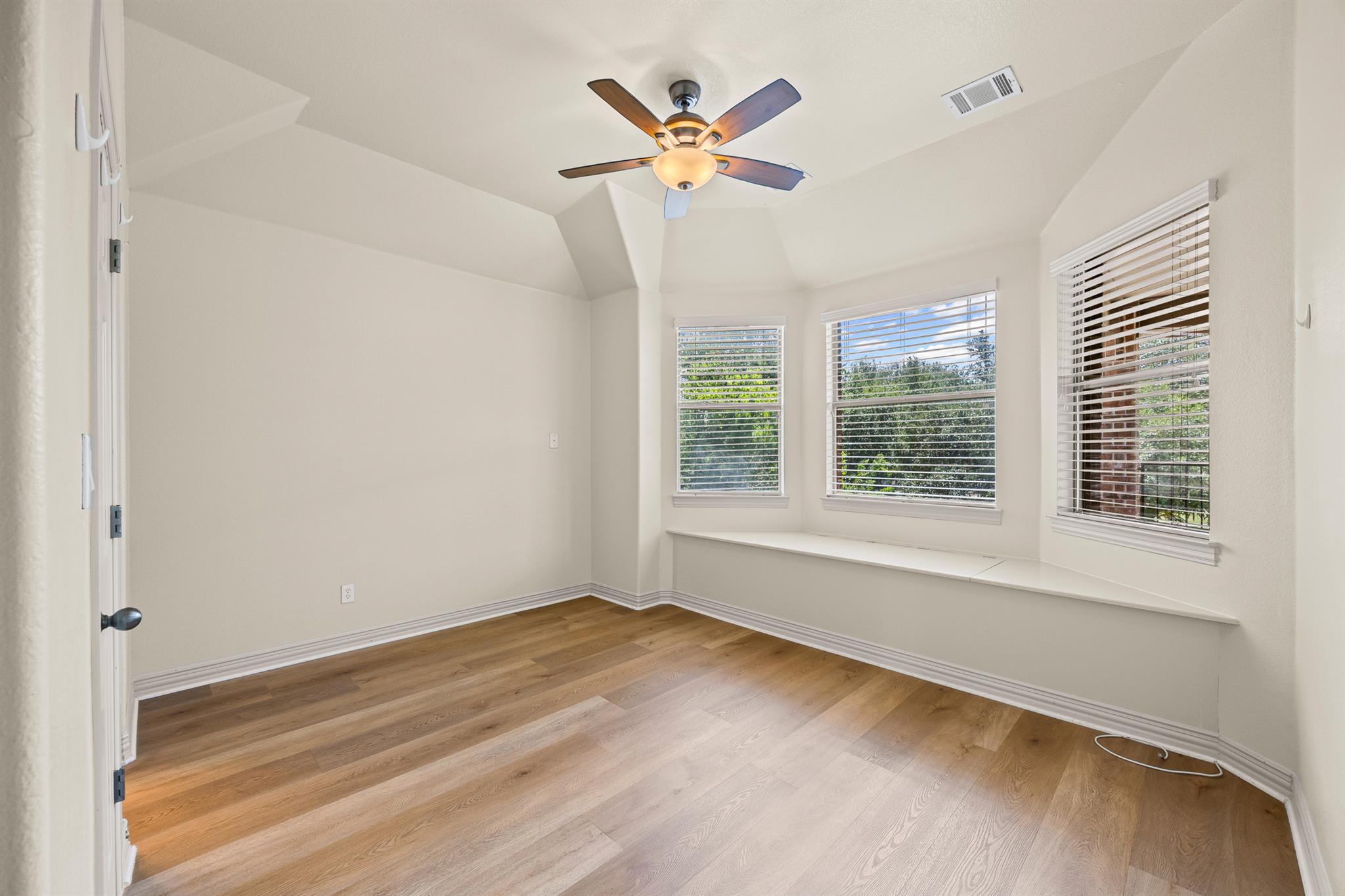 Image 35 of 35 For 10500 Avery Club Dr 3