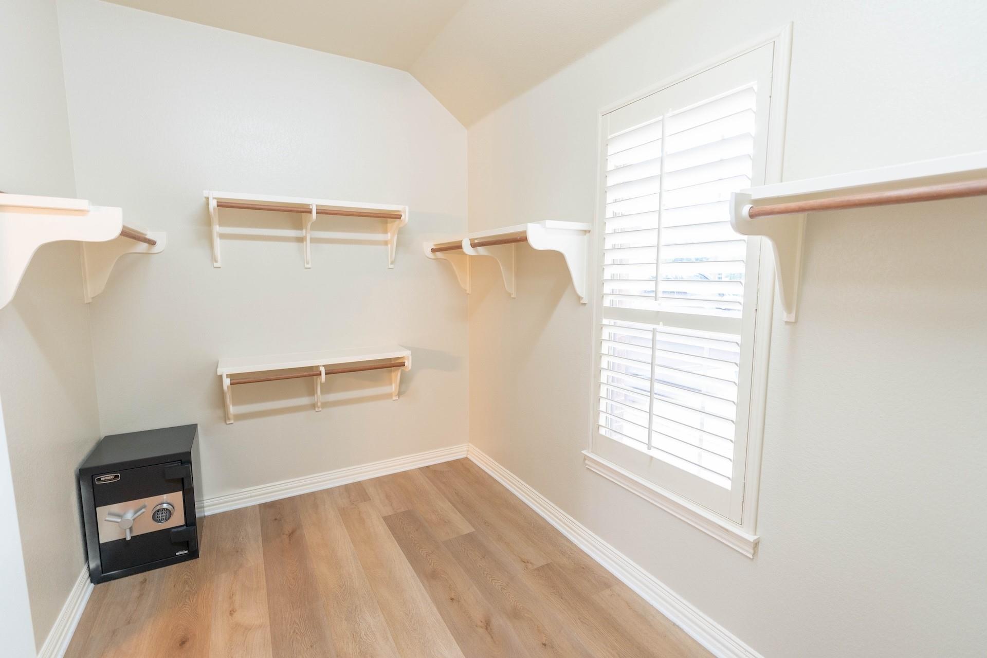 Image 7 of 35 For 10500 Avery Club Dr 3