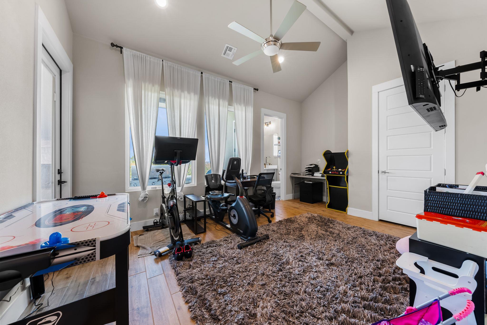 Image 23 of 40 For 690 Cielo Springs Dr