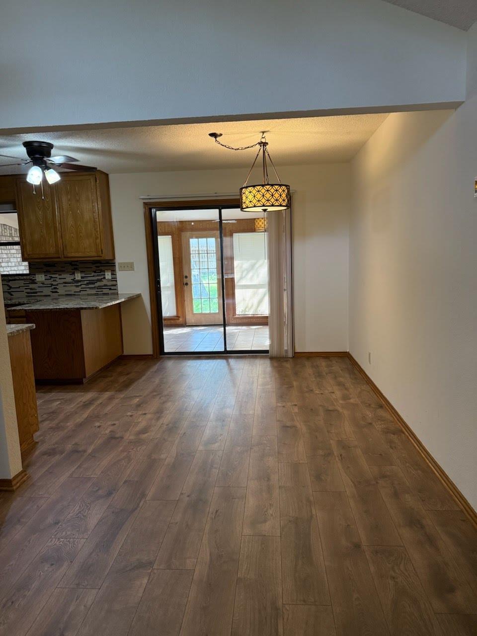 Image 7 of 26 For 850 Mission Hills Dr
