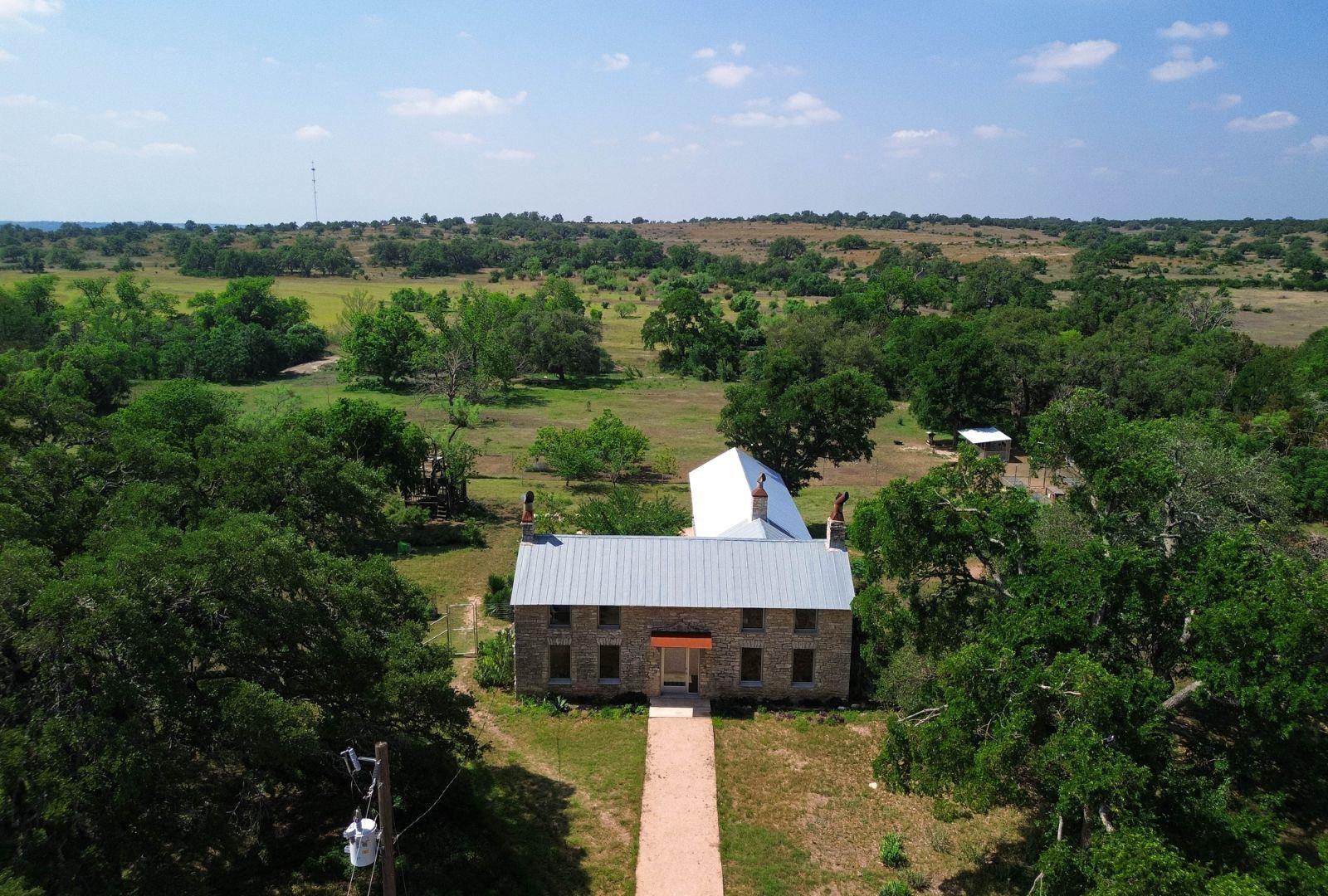 Details for 1037 Ranch Road 962 W, Round Mountain, TX 78663