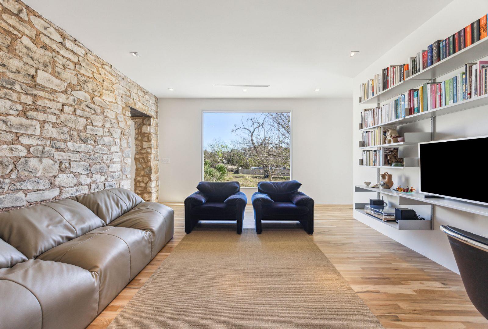 Image 15 of 40 For 1037 Ranch Road 962 W