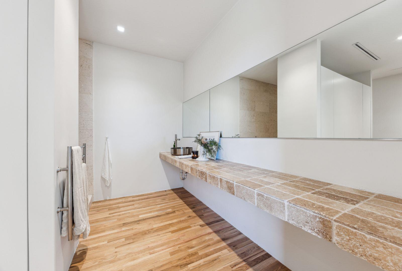 Image 20 of 40 For 1037 Ranch Road 962 W