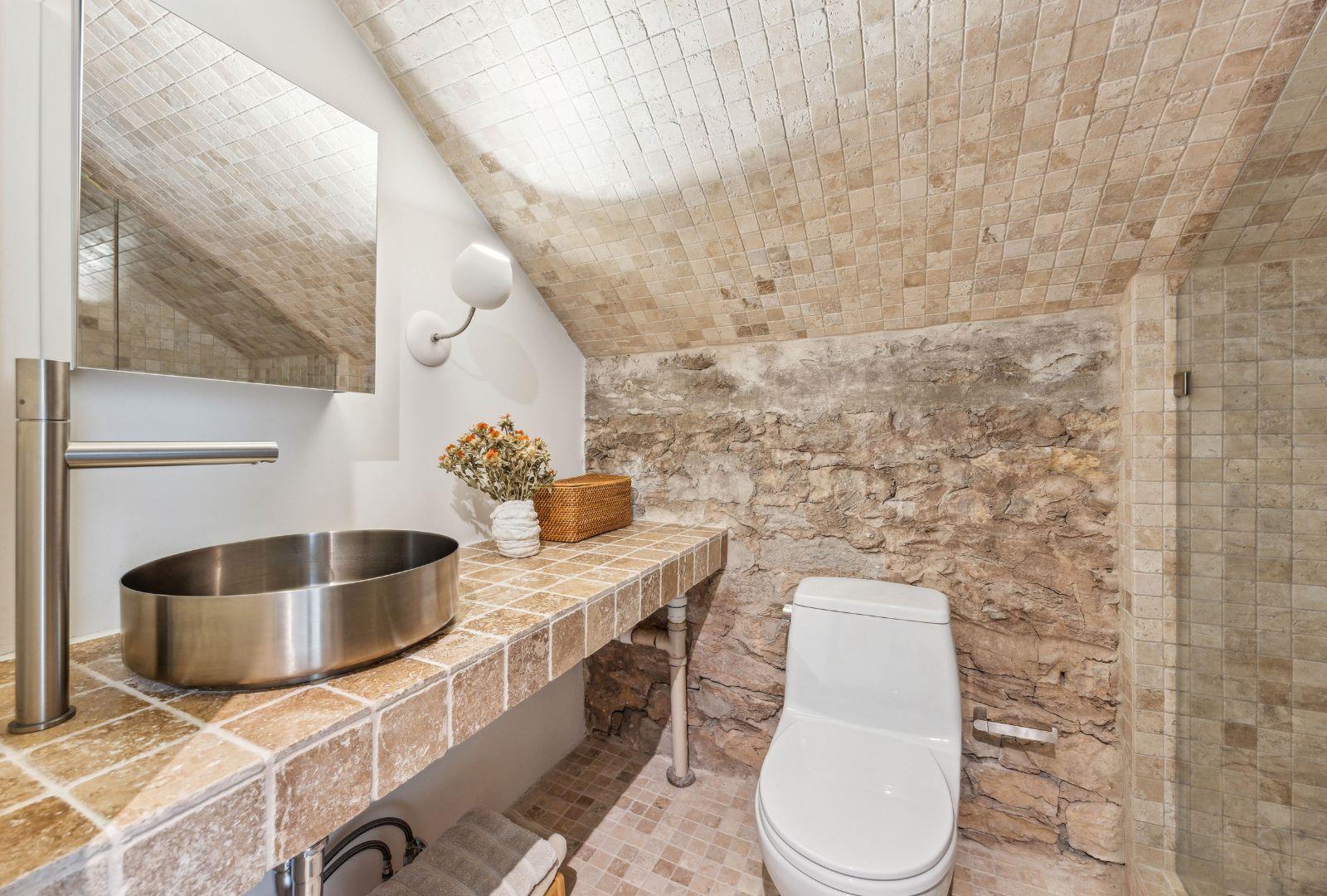 Image 26 of 40 For 1037 Ranch Road 962 W