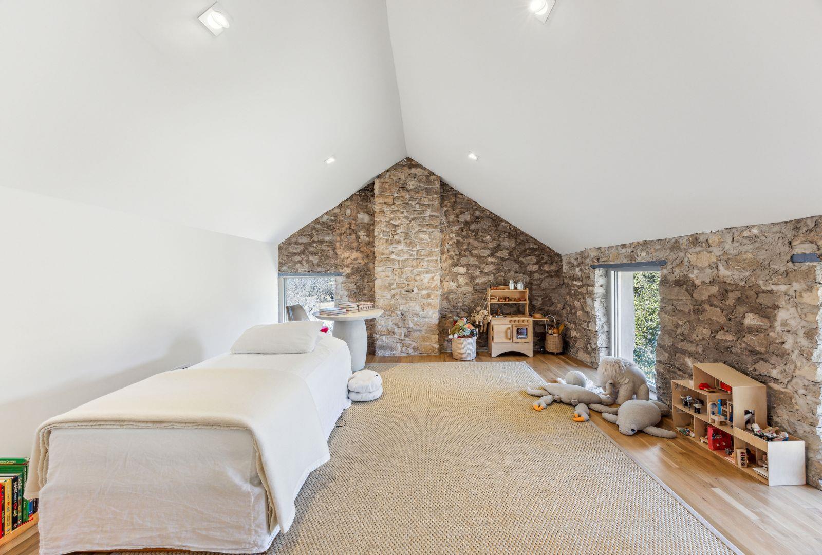 Image 27 of 40 For 1037 Ranch Road 962 W