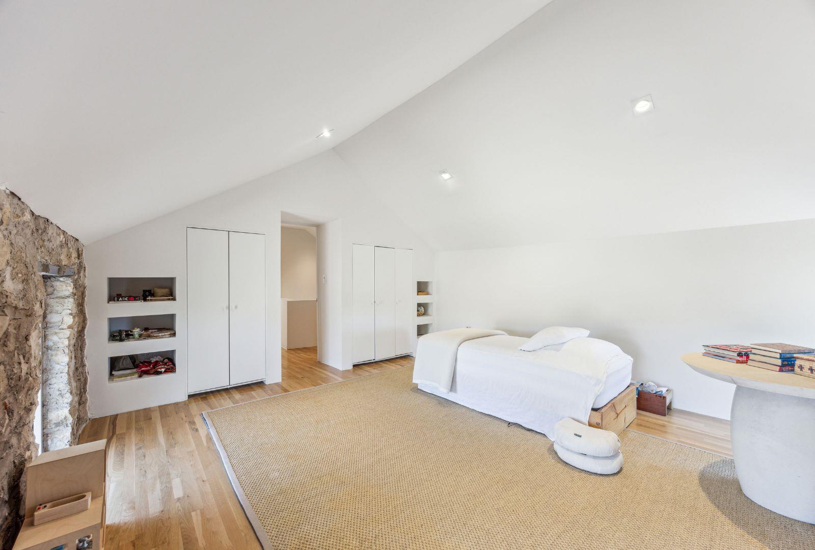 Image 28 of 40 For 1037 Ranch Road 962 W