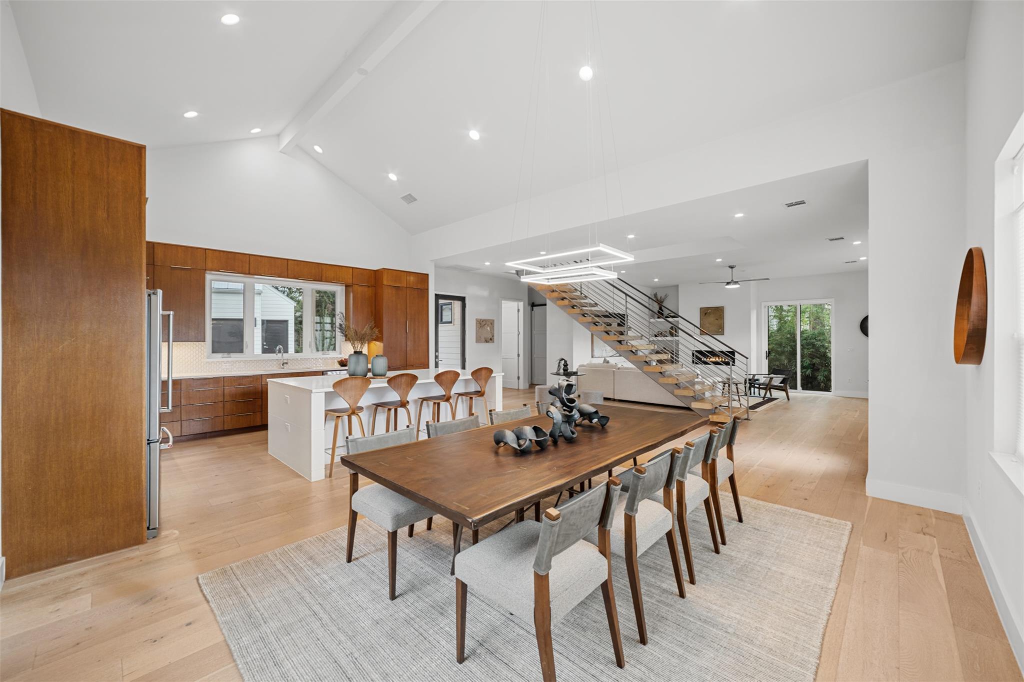 Image 11 of 40 For 5001 Shoal Creek Blvd