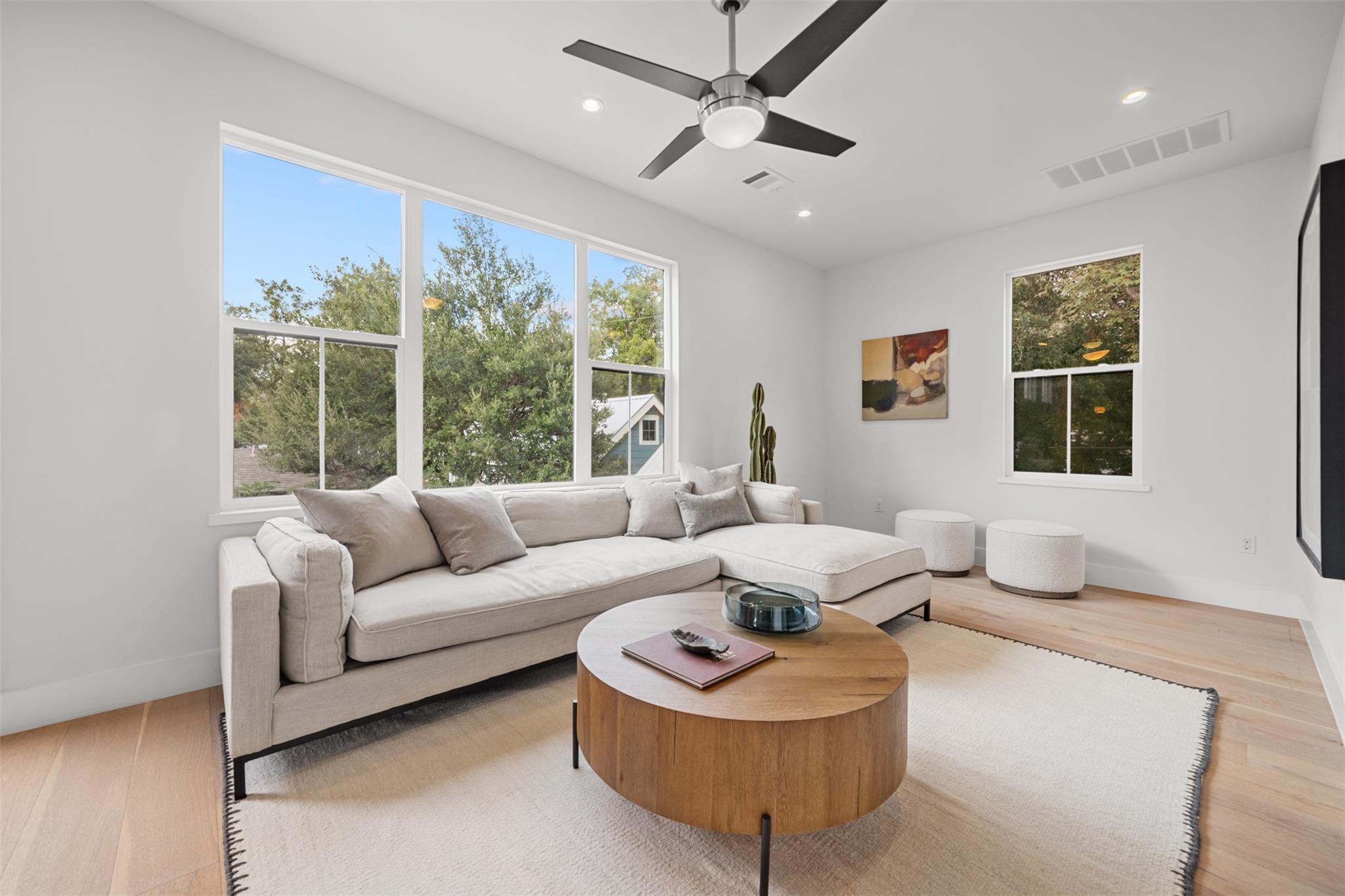 Image 17 of 40 For 5001 Shoal Creek Blvd