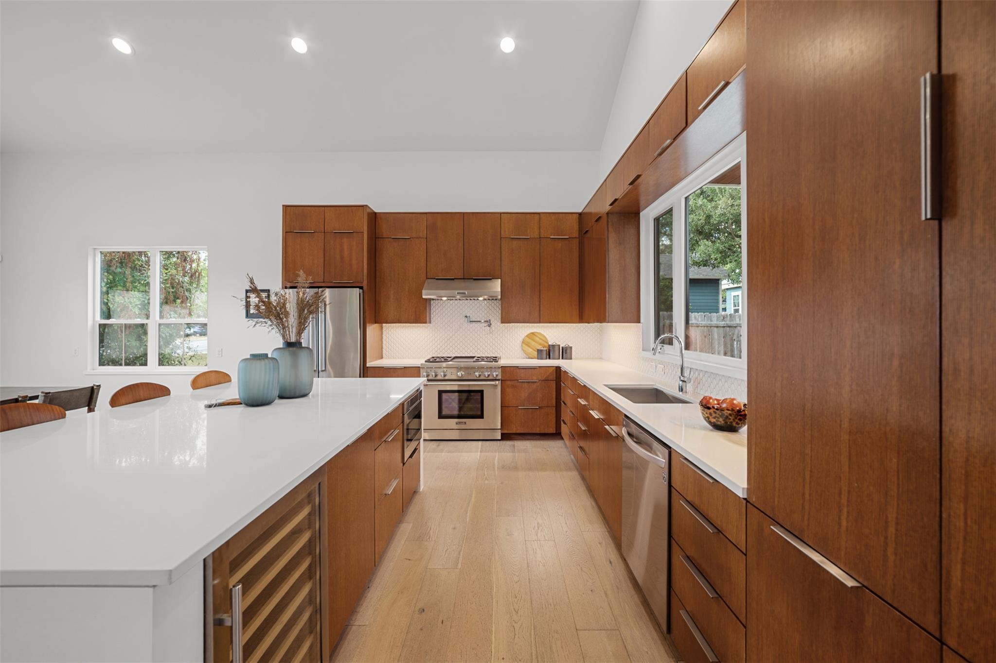 Image 2 of 40 For 5001 Shoal Creek Blvd