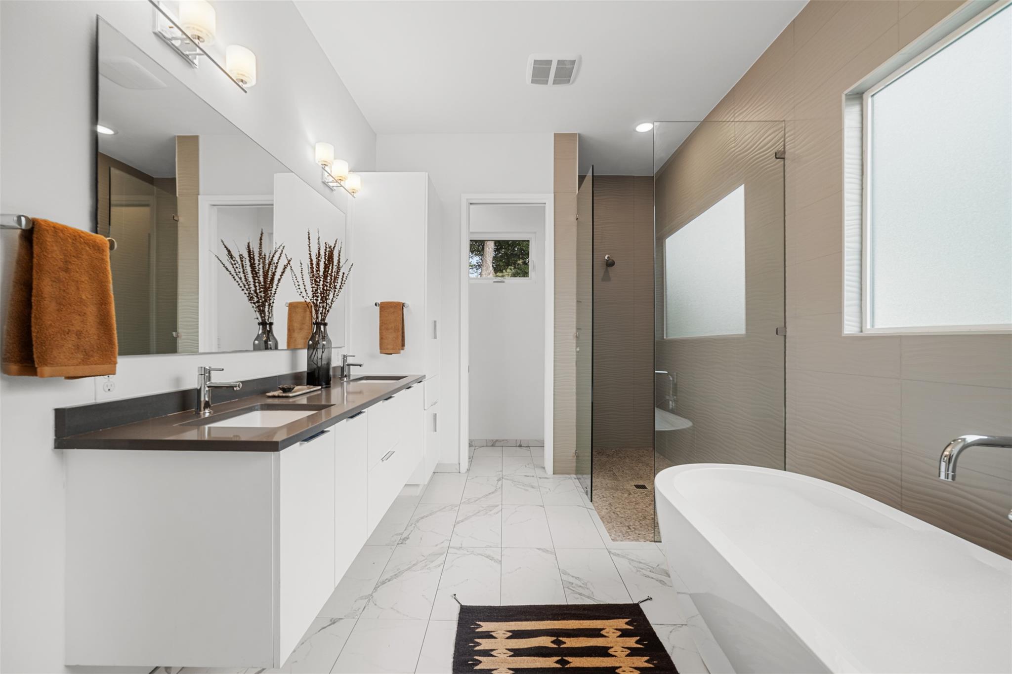 Image 28 of 40 For 5001 Shoal Creek Blvd