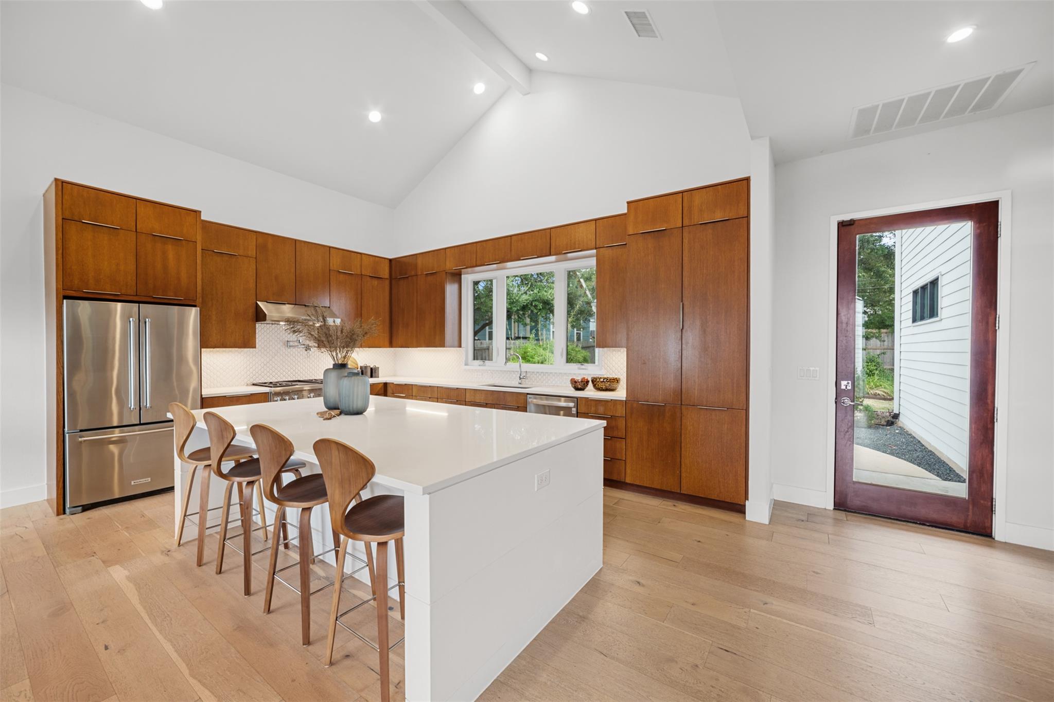 Image 7 of 40 For 5001 Shoal Creek Blvd