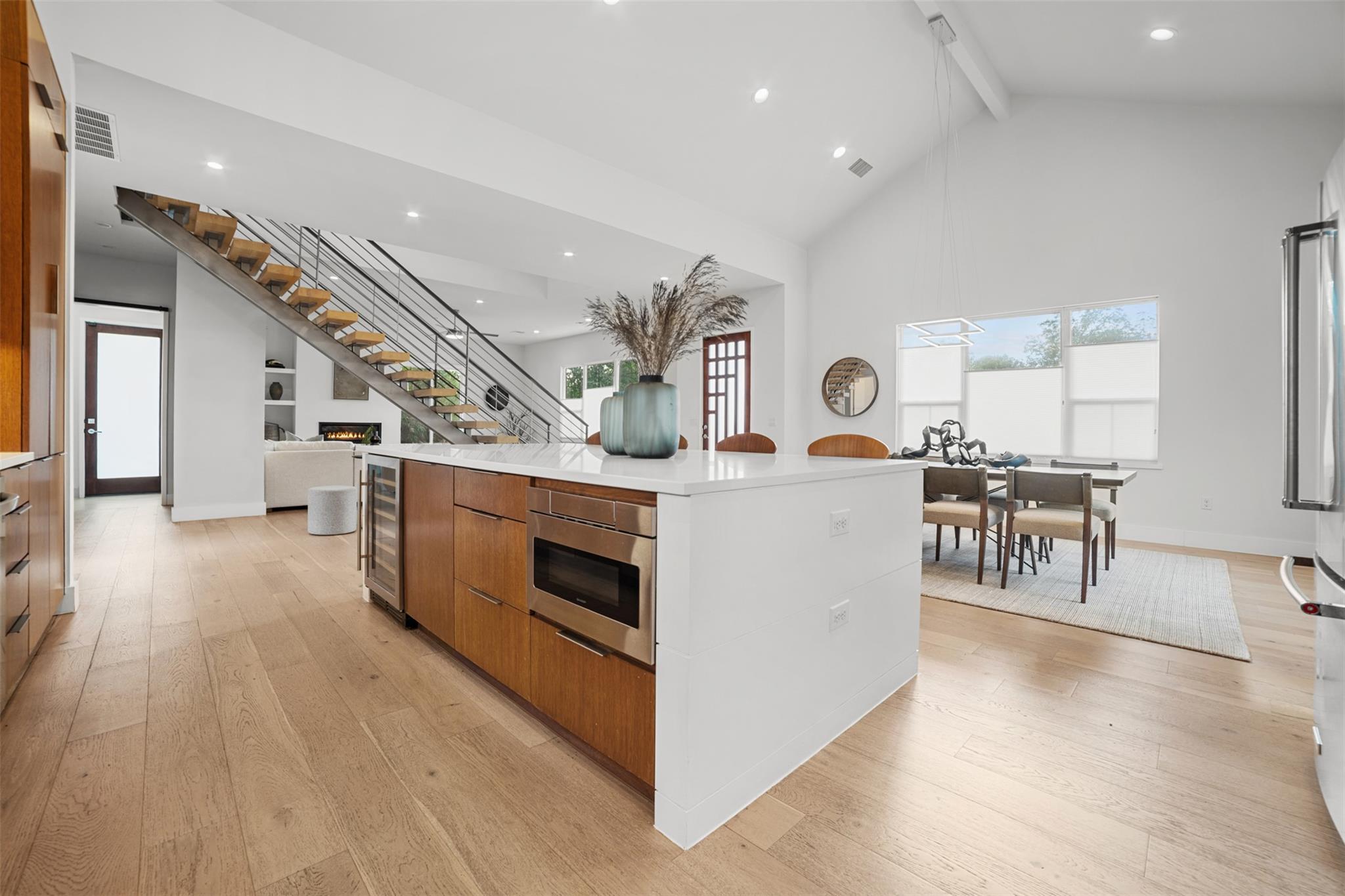 Image 9 of 40 For 5001 Shoal Creek Blvd