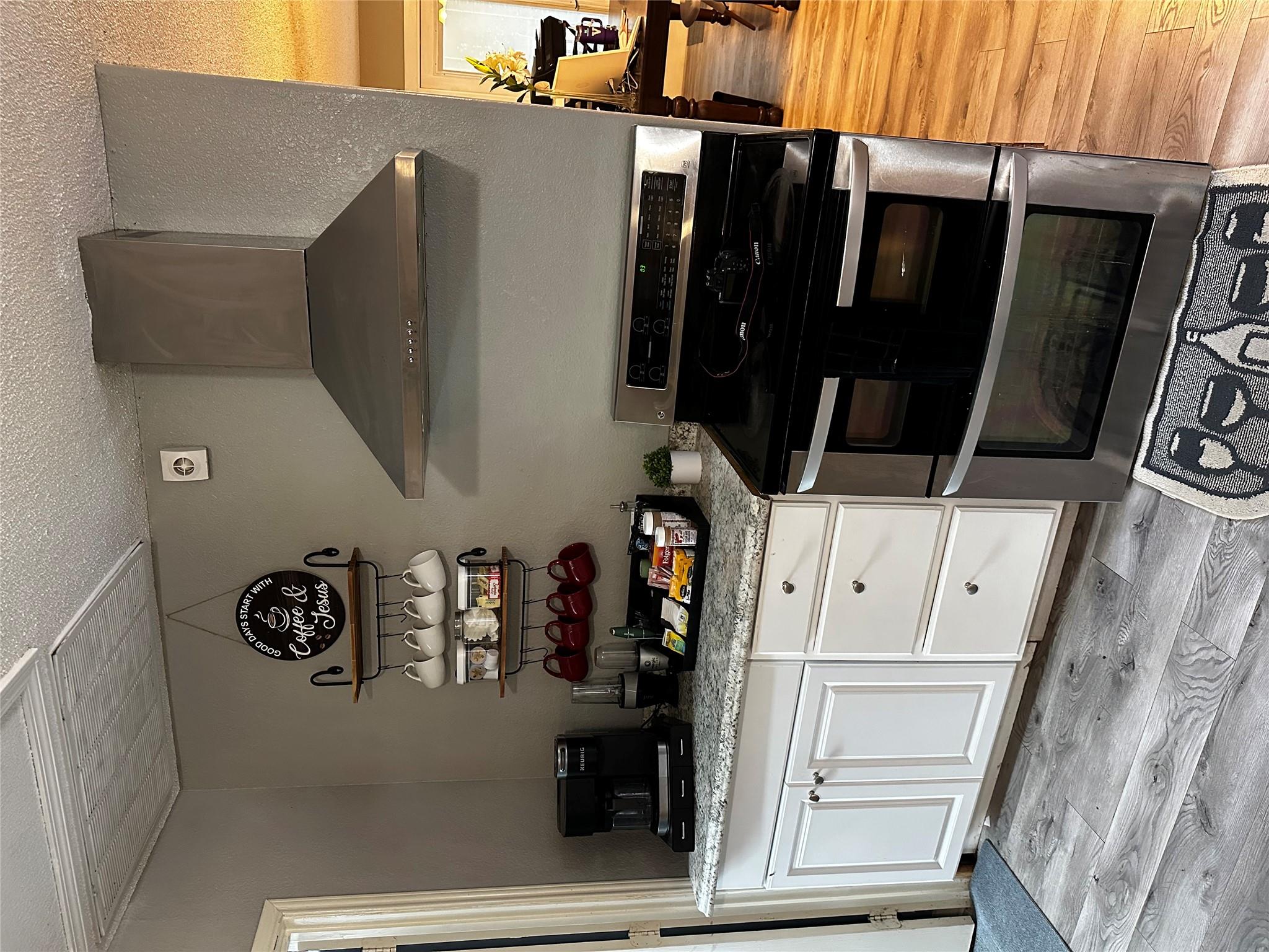 Image 5 of 26 For 7918 Dempsey St