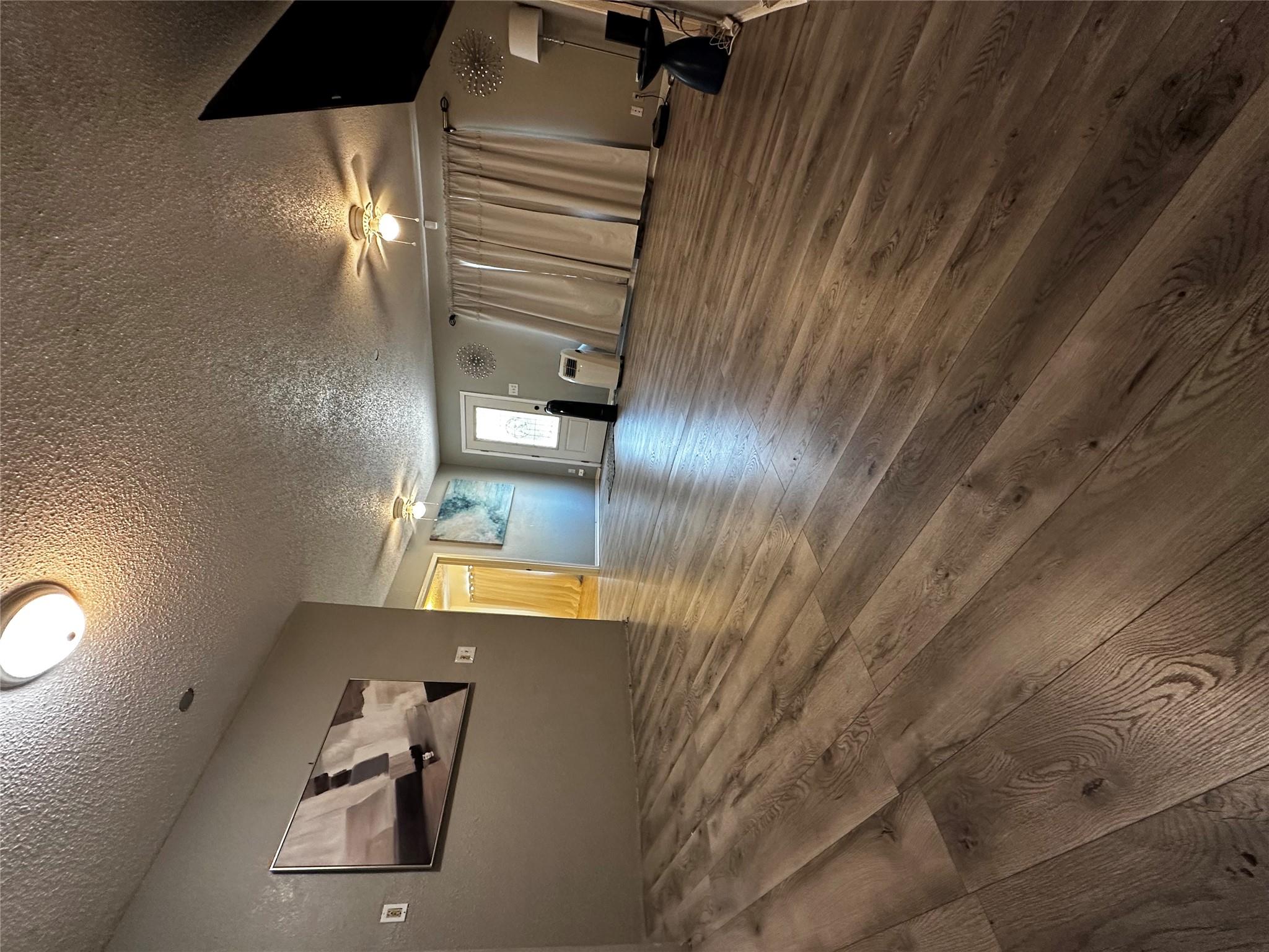 Image 9 of 26 For 7918 Dempsey St