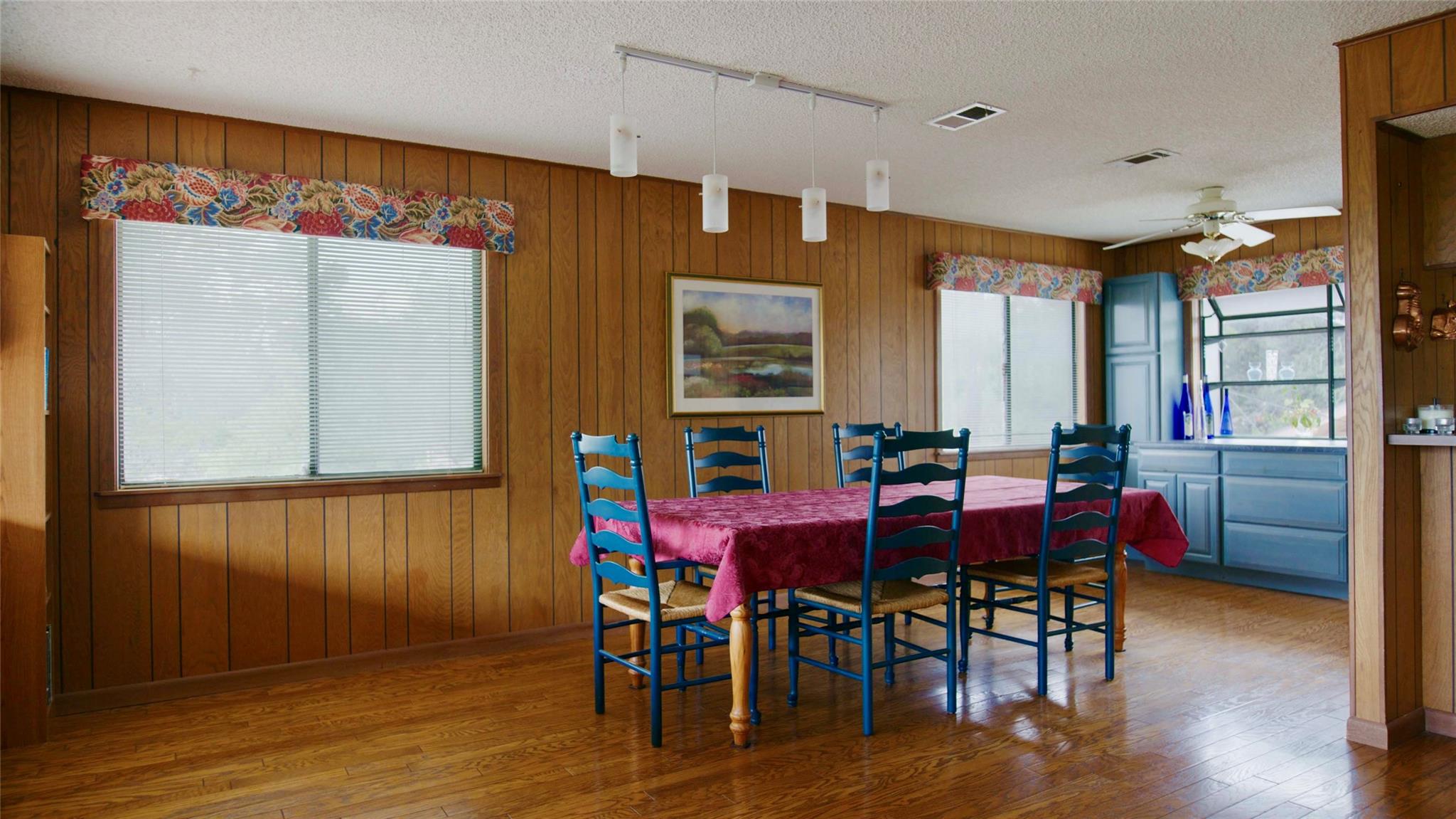 Image 11 of 32 For 254 Buckhaven Dr