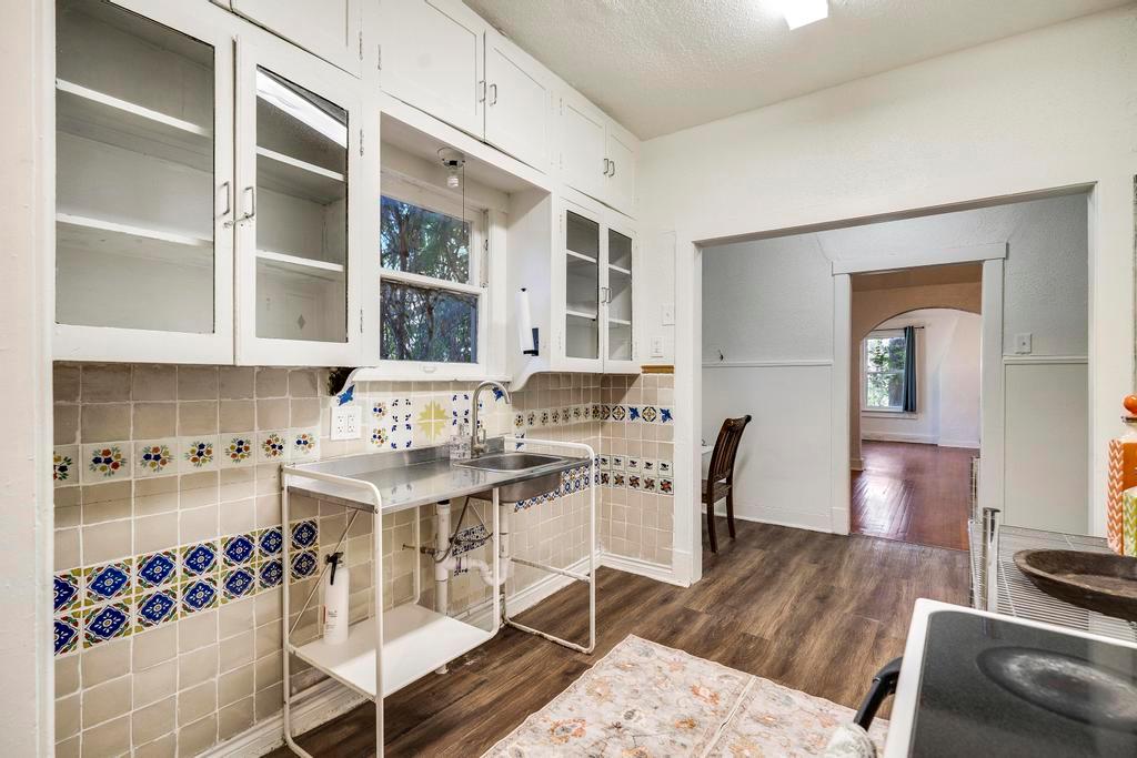 Image 13 of 28 For 1434 Hicks Ave