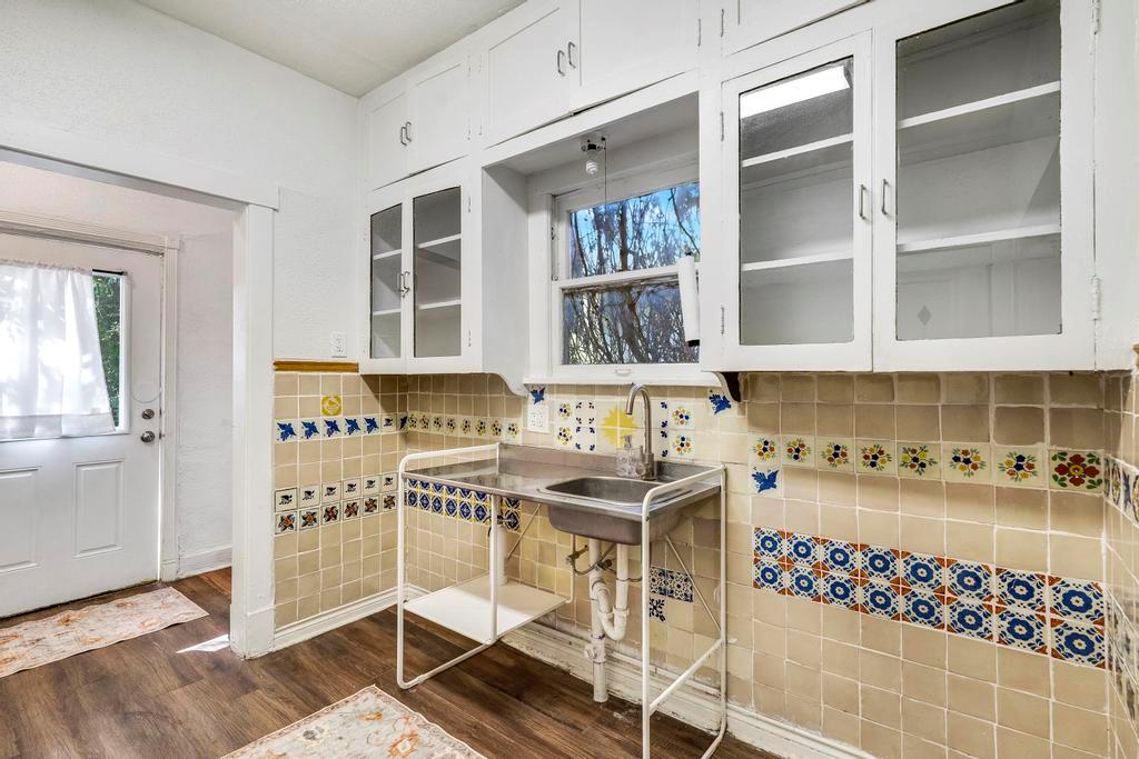 Image 14 of 28 For 1434 Hicks Ave