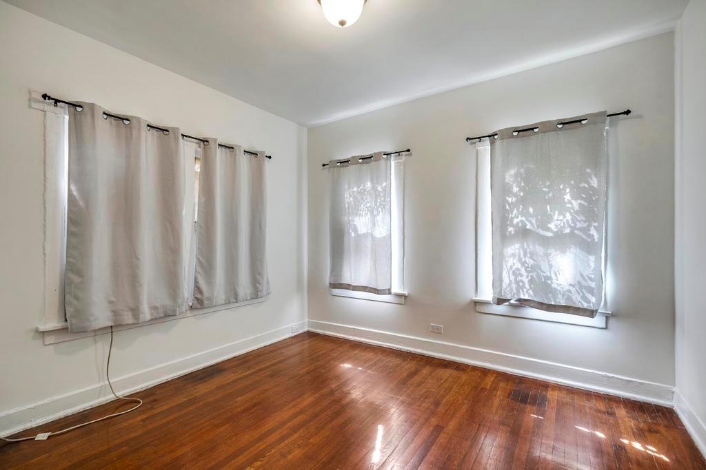 Image 17 of 28 For 1434 Hicks Ave